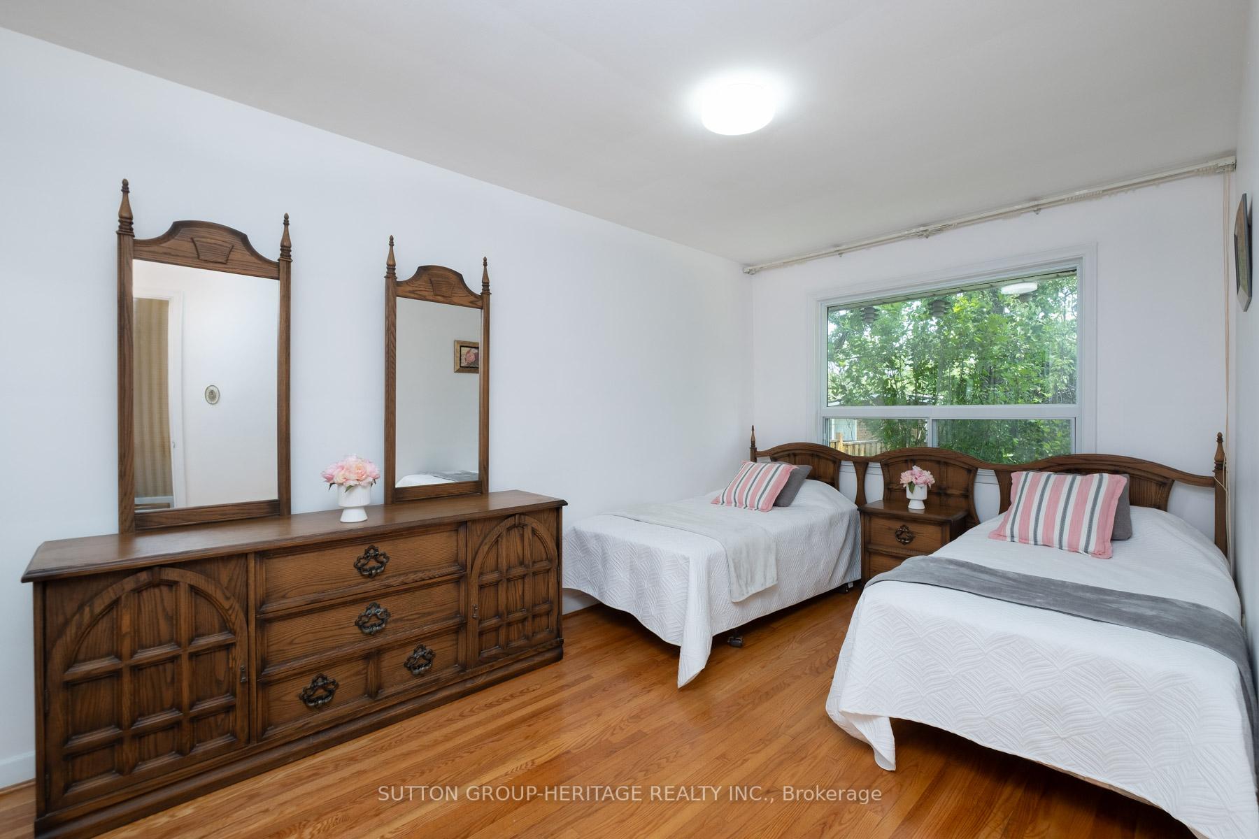 Photo 18 of 23 Gaiety Drive, Scarborough, Woburn — HOMEH