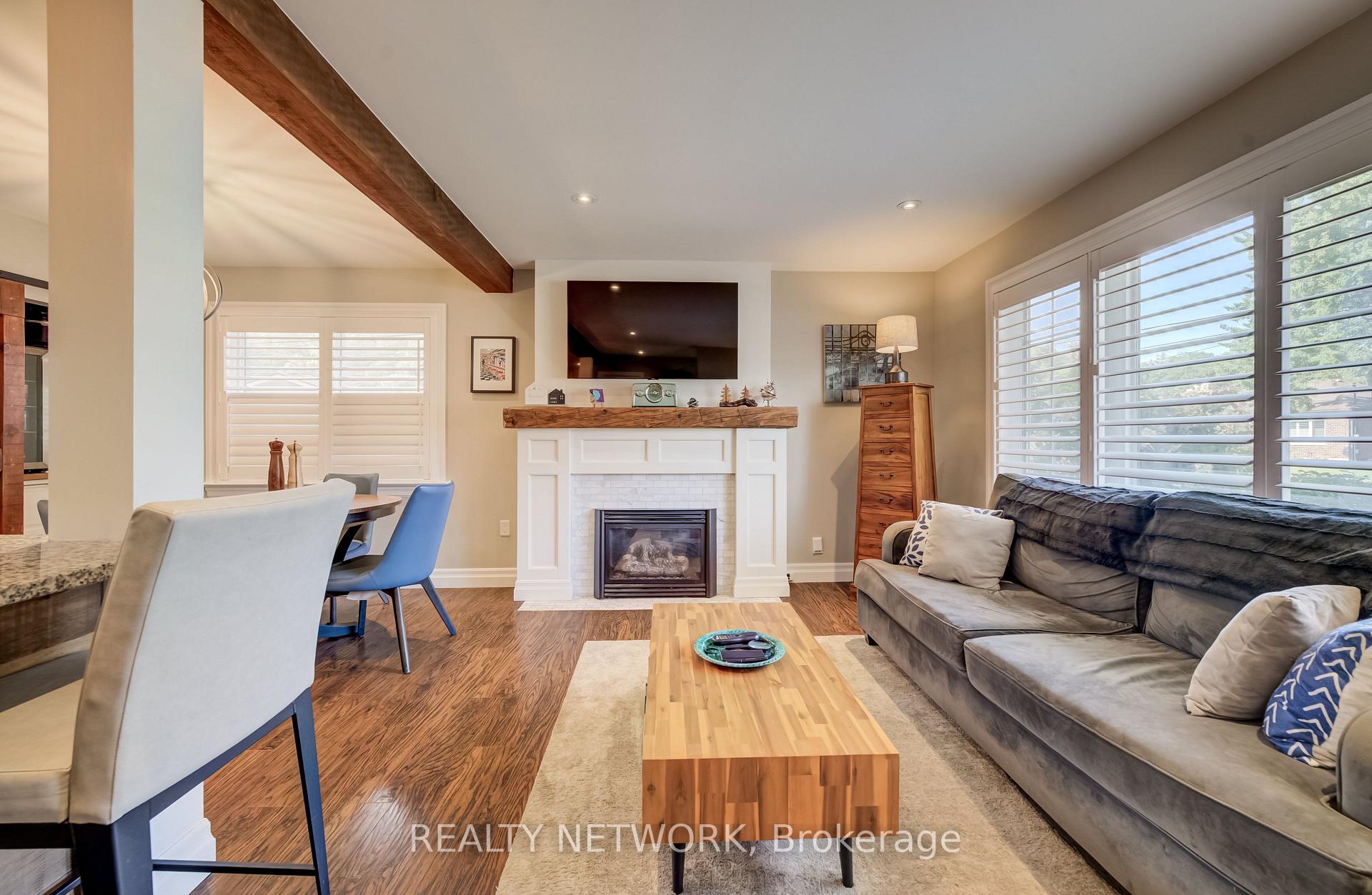 Photo 5 of 21 Loma Drive, Hamilton, Stoney Creek — HOMEH