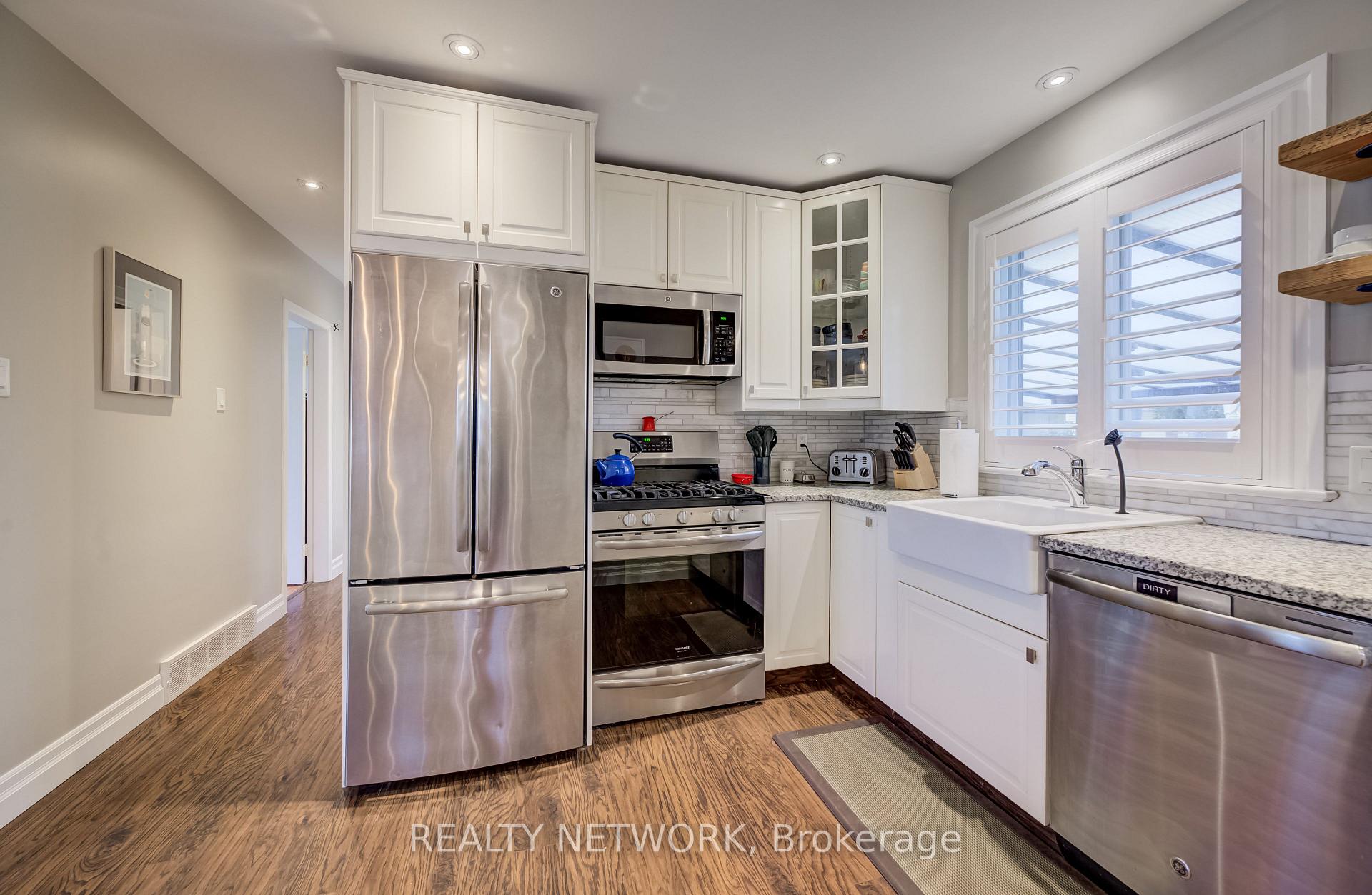 Photo 14 of 21 Loma Drive, Hamilton, Stoney Creek — HOMEH