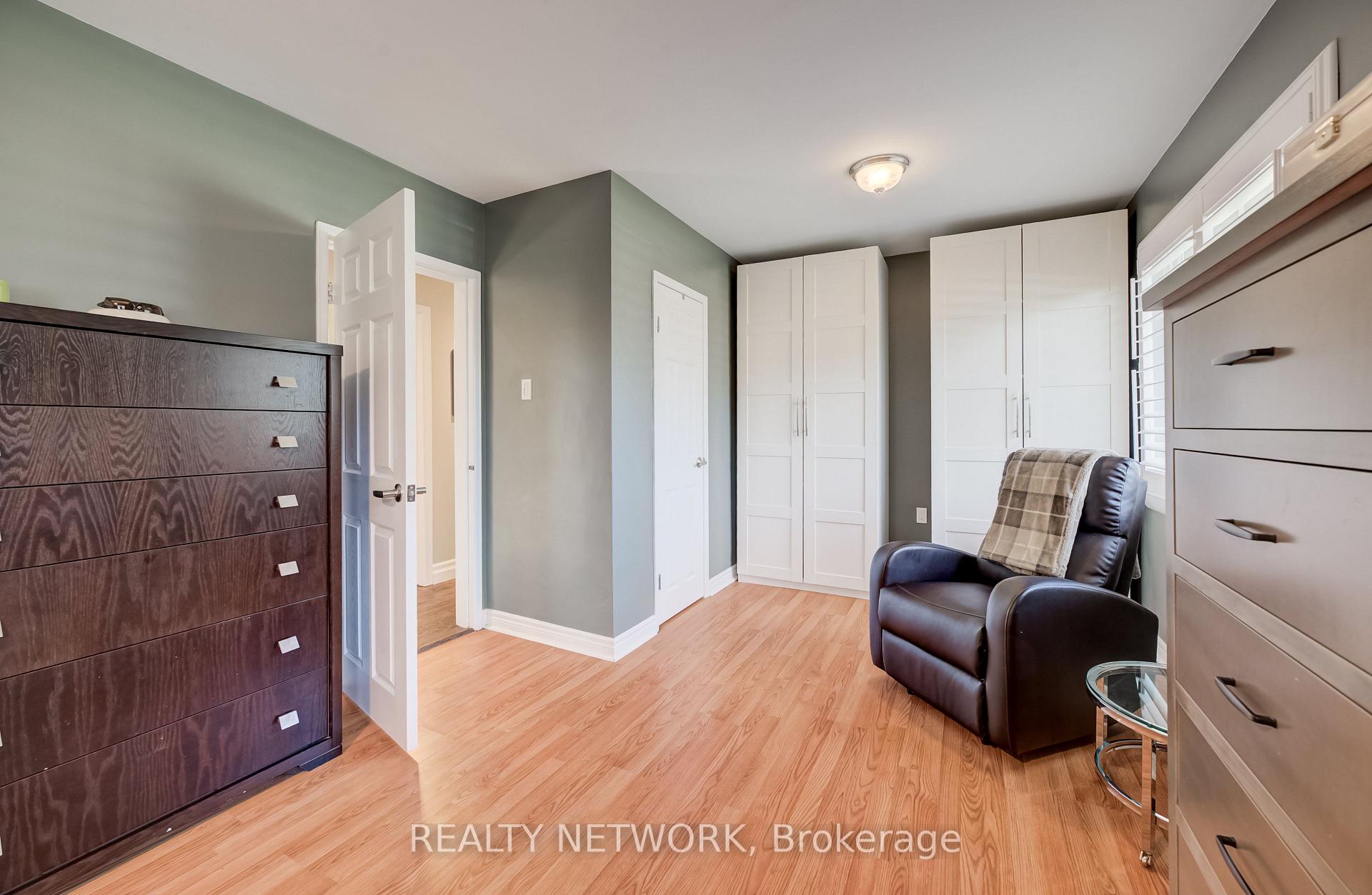 Photo 18 of 21 Loma Drive, Hamilton, Stoney Creek — HOMEH