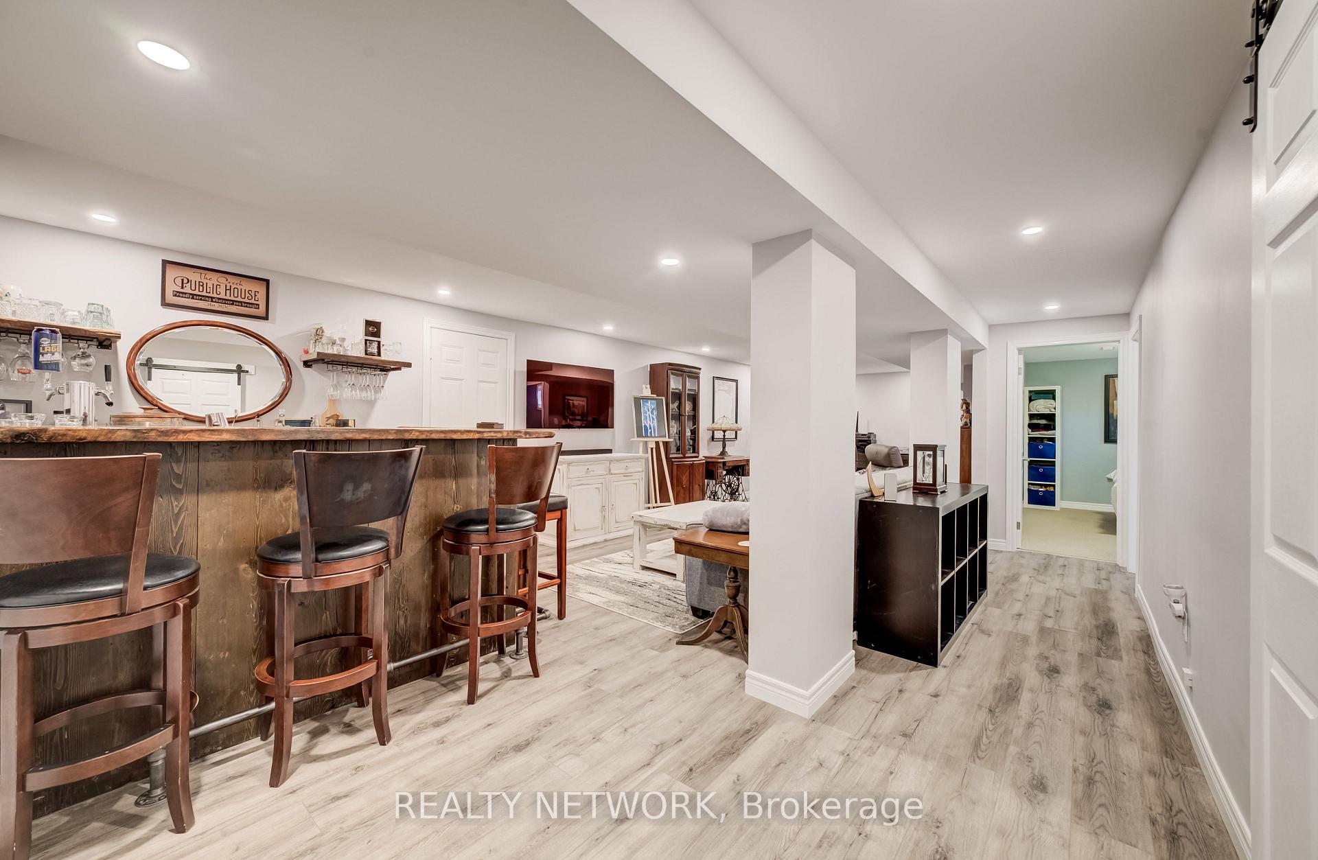 Photo 29 of 21 Loma Drive, Hamilton, Stoney Creek — HOMEH