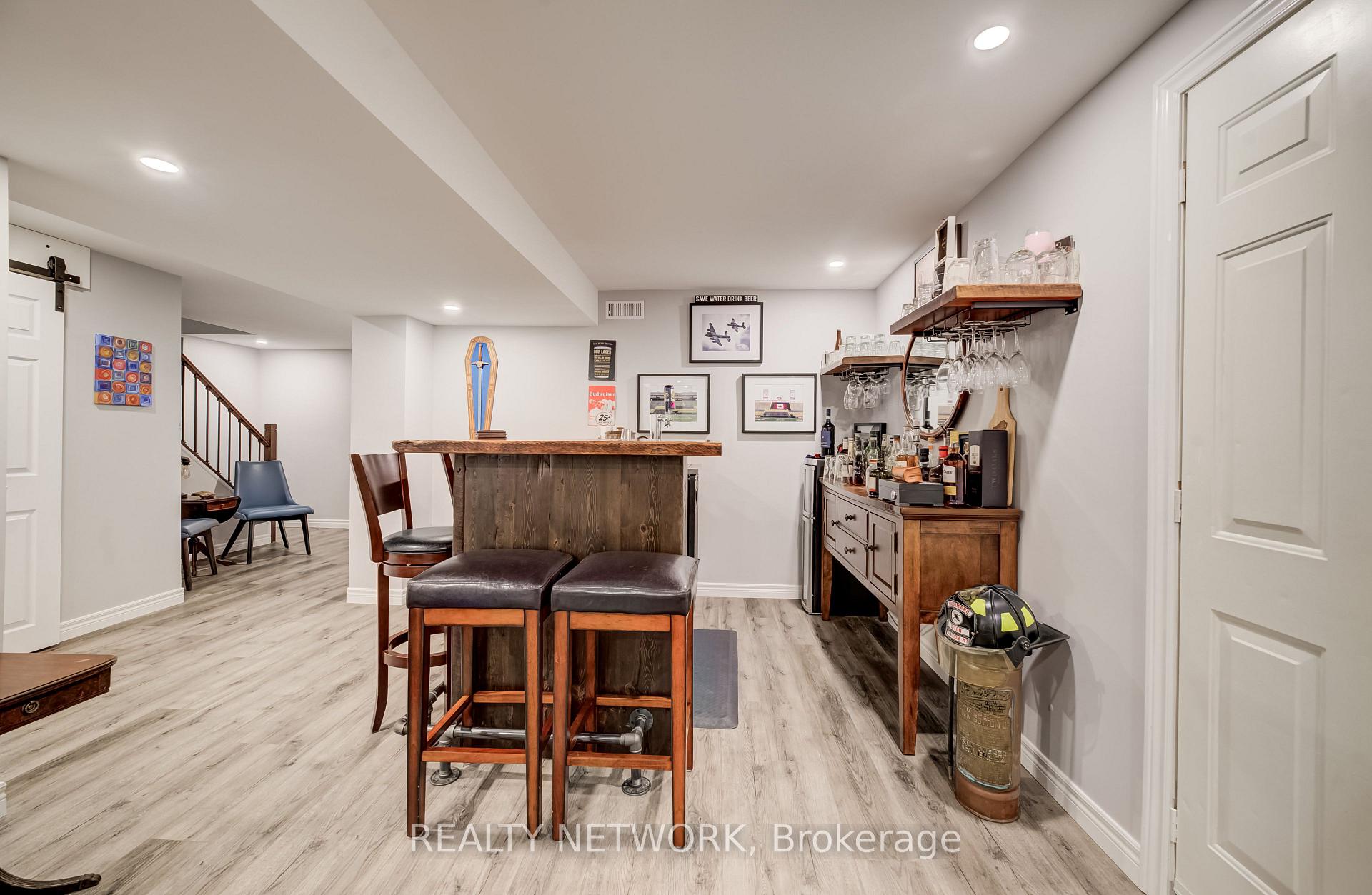 Photo 31 of 21 Loma Drive, Hamilton, Stoney Creek — HOMEH