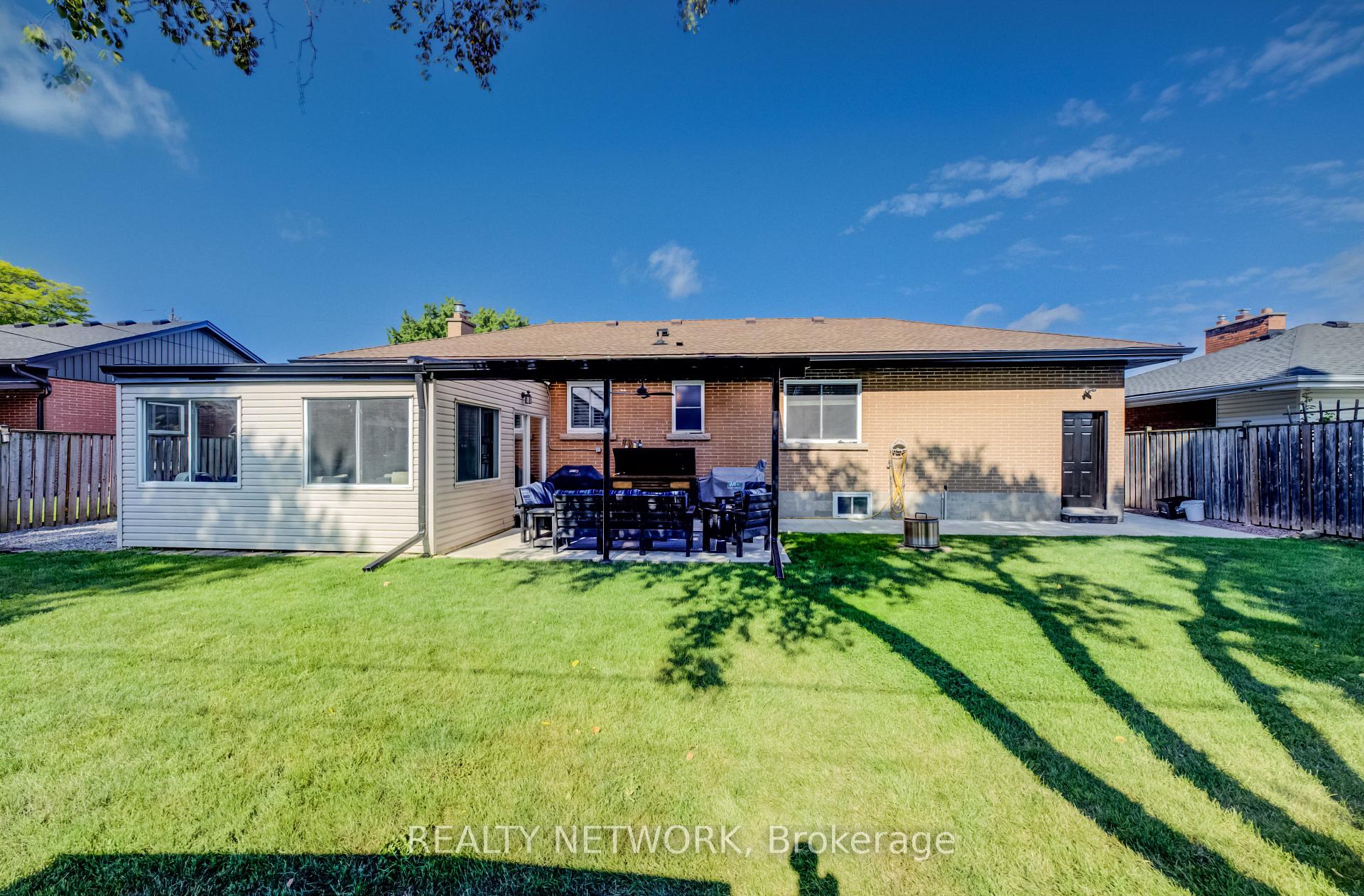 Photo 44 of 21 Loma Drive, Hamilton, Stoney Creek — HOMEH