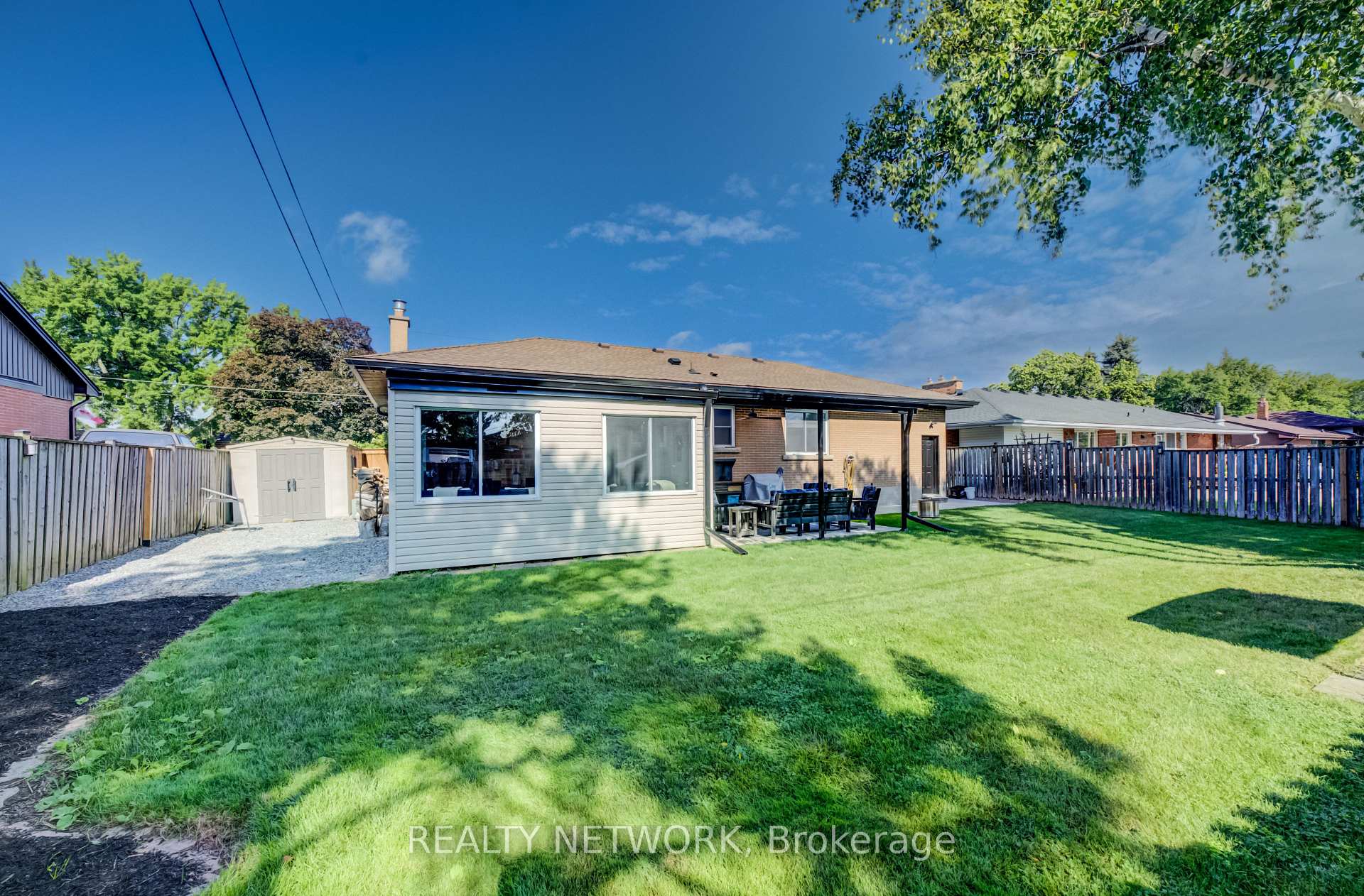 Photo 45 of 21 Loma Drive, Hamilton, Stoney Creek — HOMEH