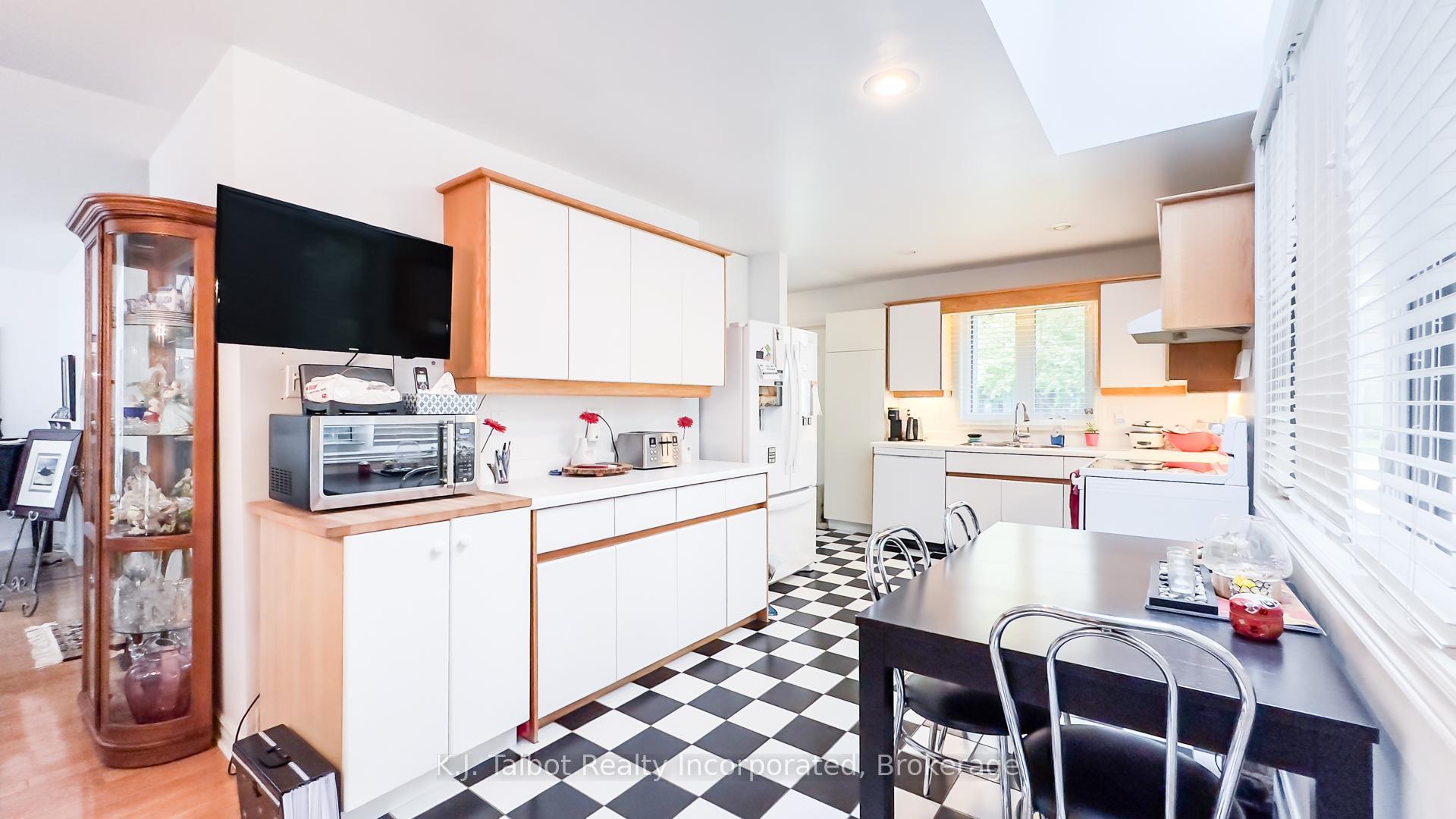 Photo 30 of 76582 Jowett's Grove Road, Bluewater, Bayfield — HOMEH