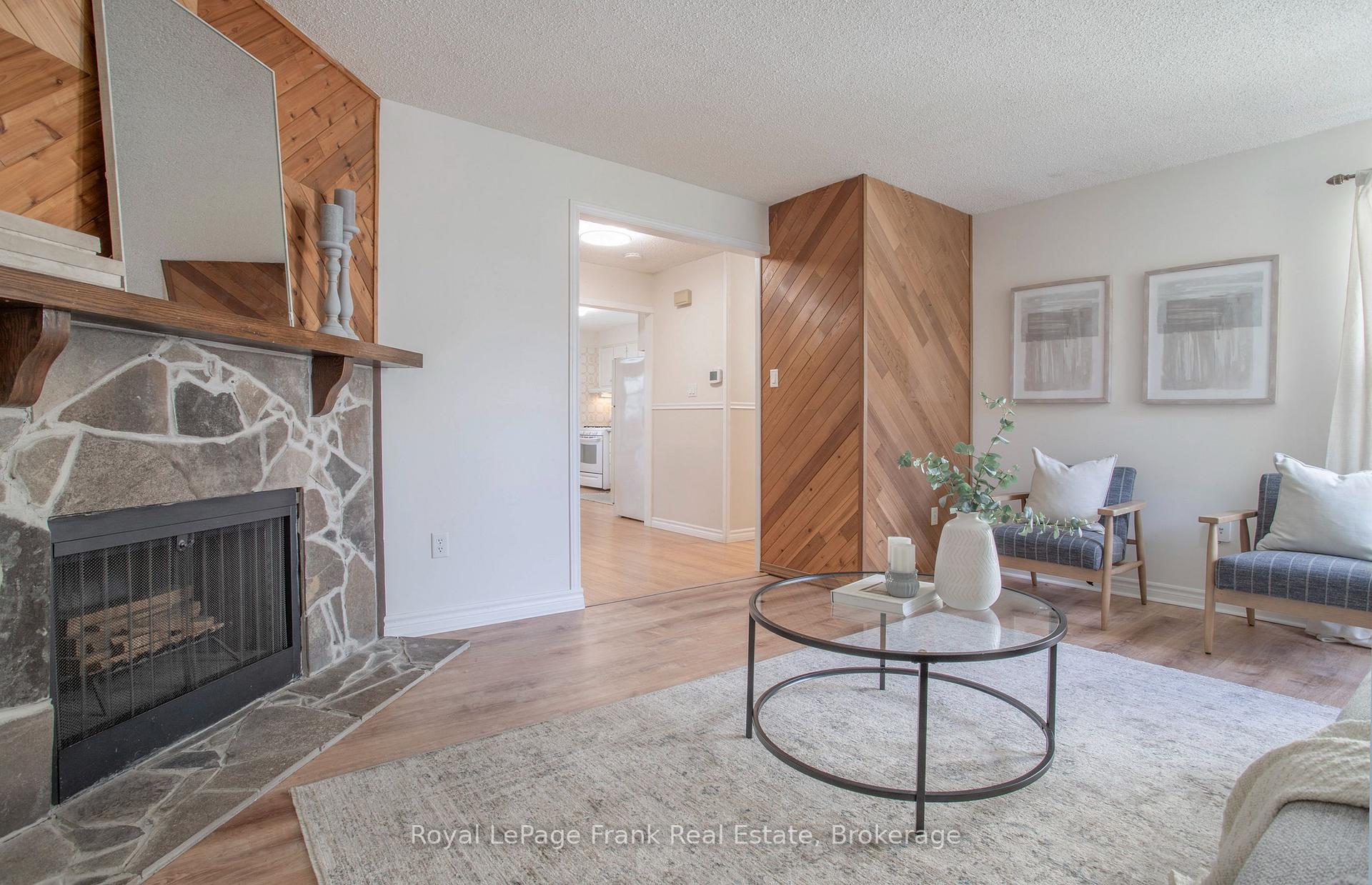 Photo 10 of 1268 Northmount Street, Oshawa, Centennial — HOMEH