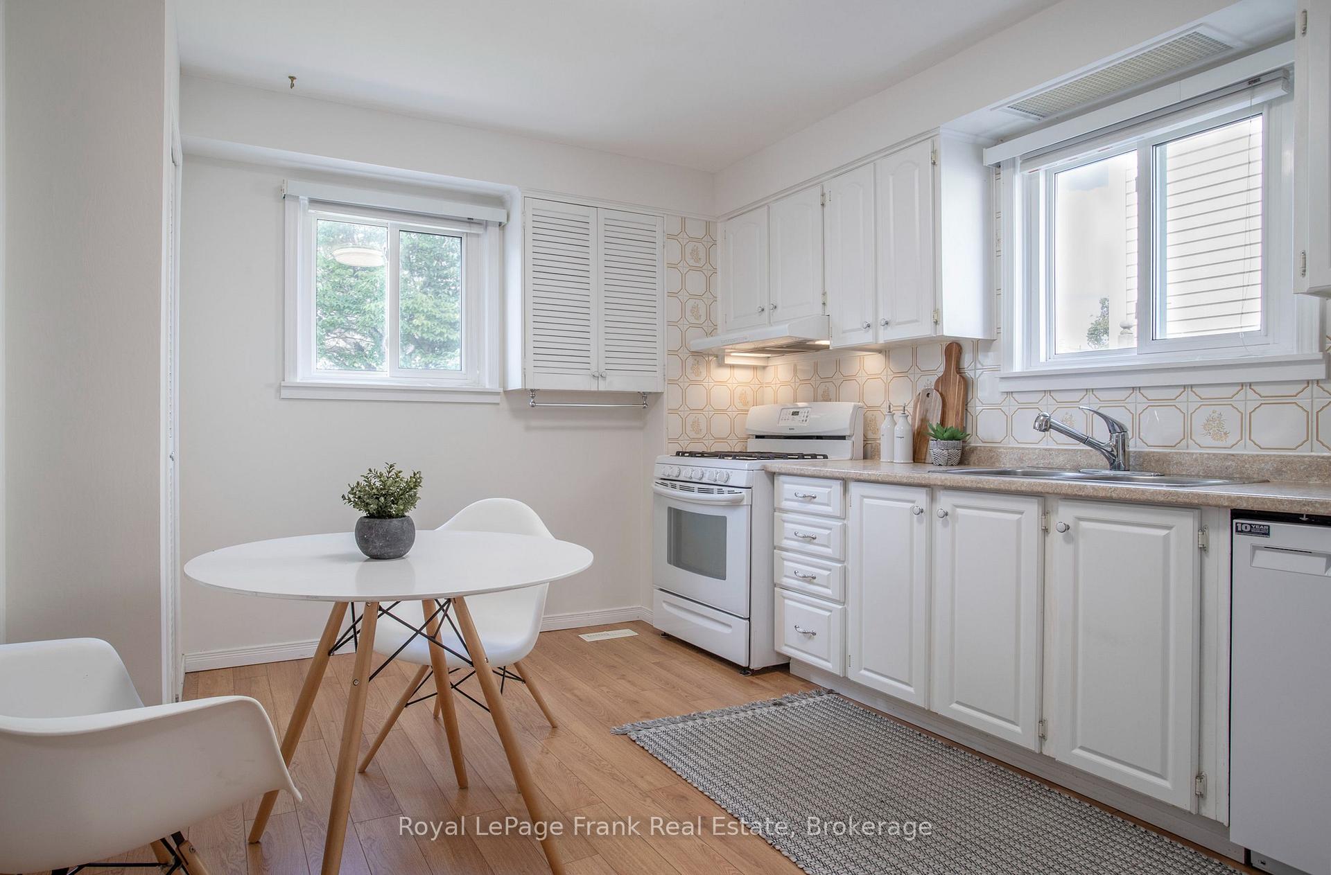 Photo 19 of 1268 Northmount Street, Oshawa, Centennial — HOMEH