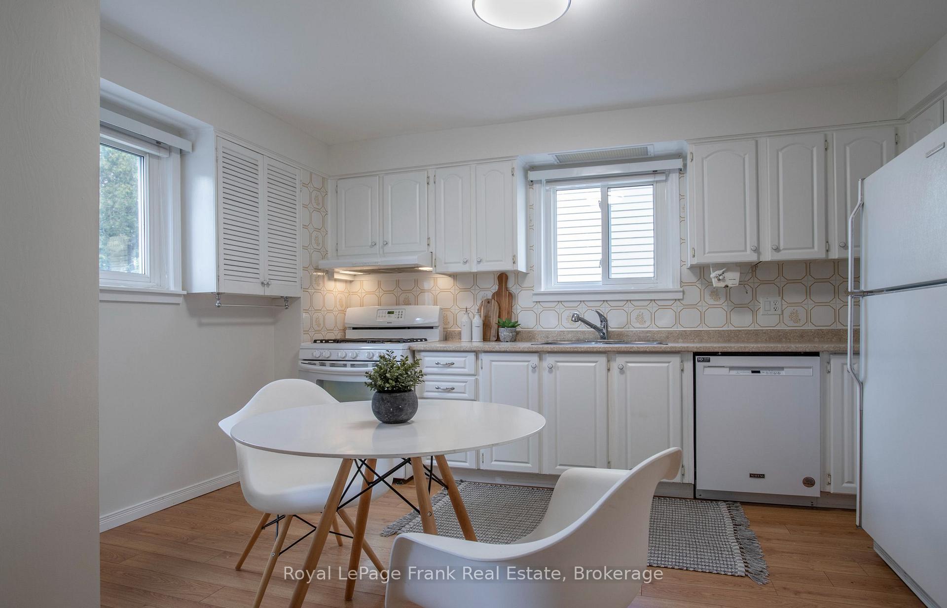 Photo 18 of 1268 Northmount Street, Oshawa, Centennial — HOMEH