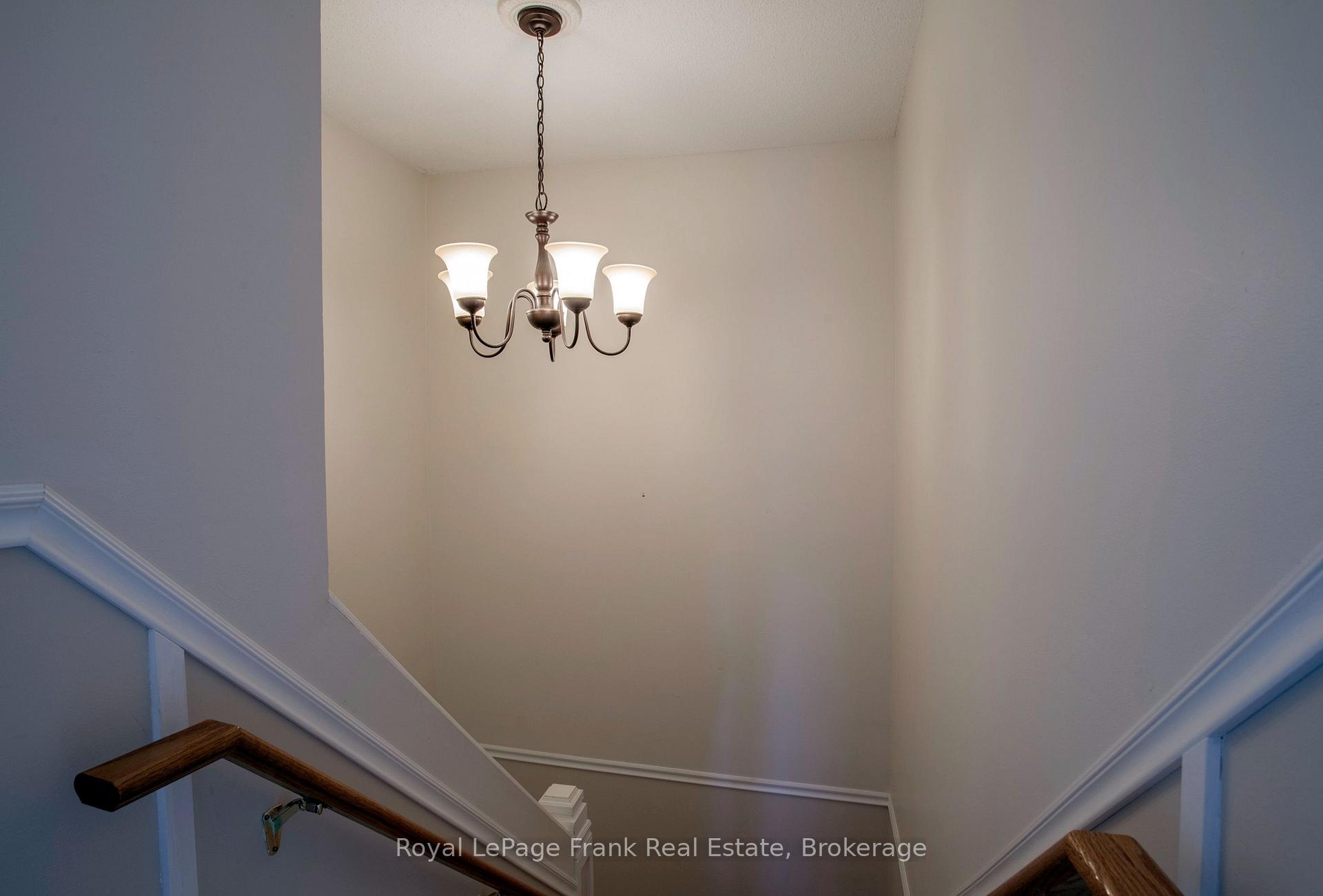 Photo 22 of 1268 Northmount Street, Oshawa, Centennial — HOMEH