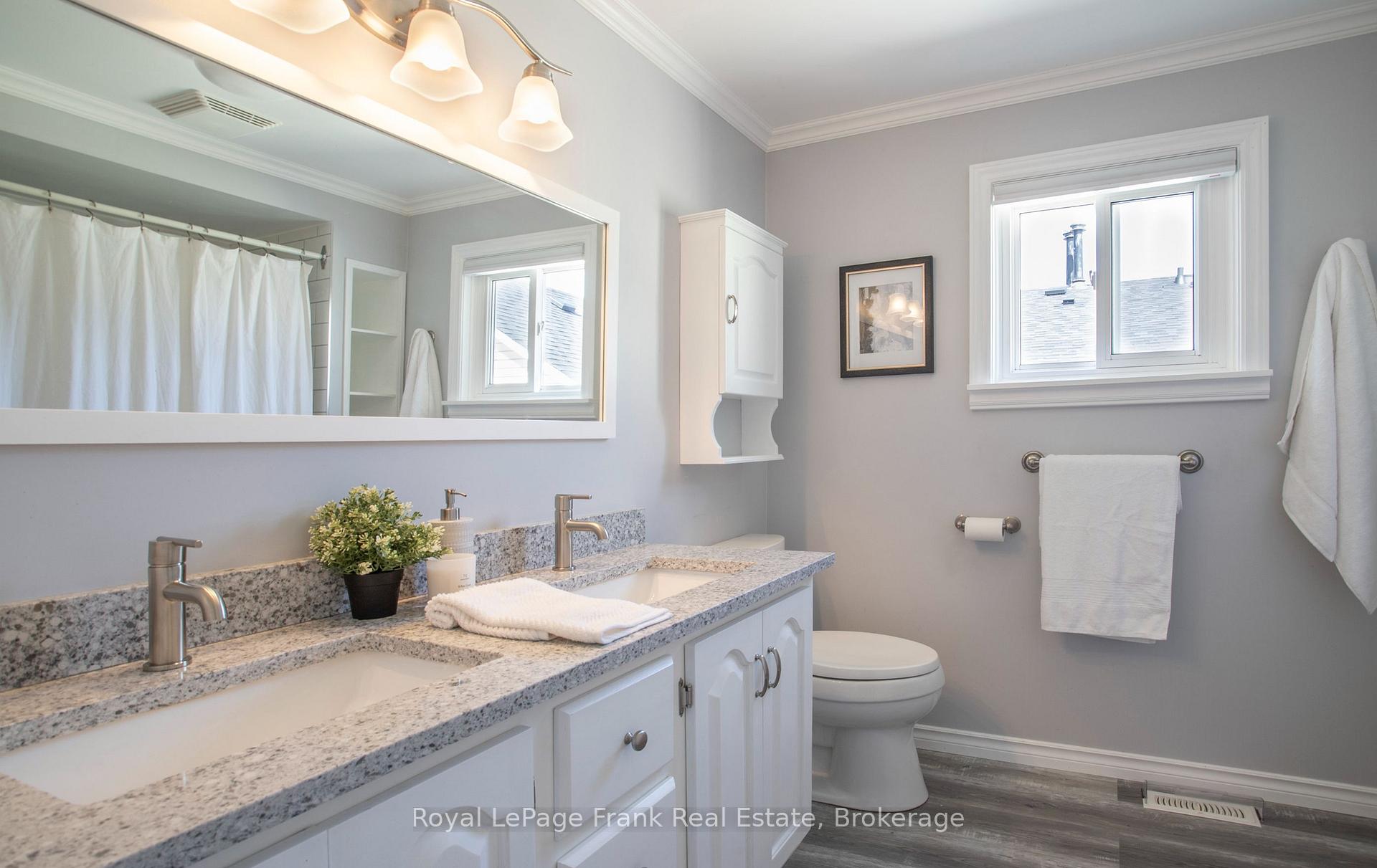 Photo 27 of 1268 Northmount Street, Oshawa, Centennial — HOMEH