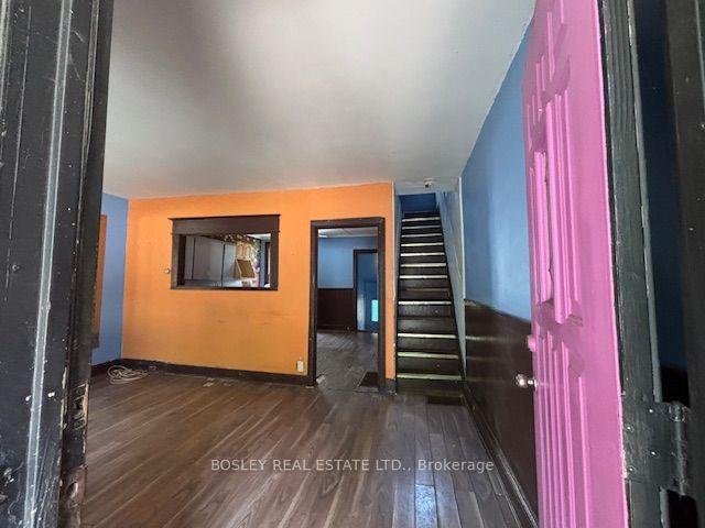 Photo 3 of 117 Wheeler Avenue, Toronto, The Beaches — HOMEH