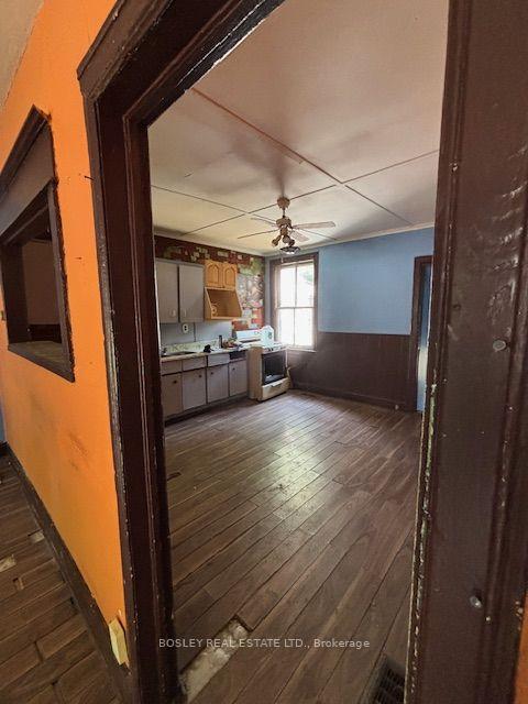 Photo 4 of 117 Wheeler Avenue, Toronto, The Beaches — HOMEH