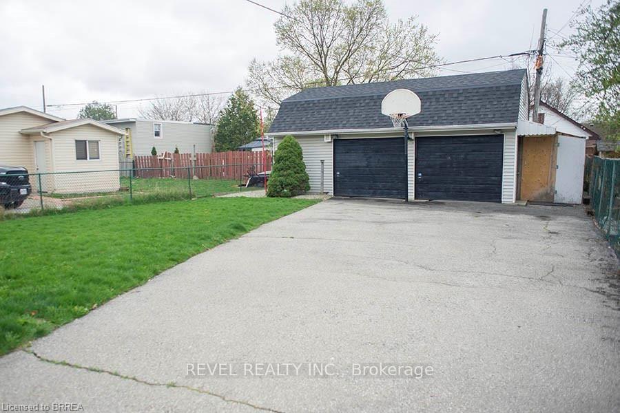Photo 14 of Unit MAIN, 225 Chatham Street, Brantford, East Ward — HOMEH