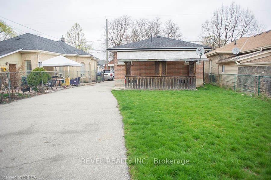 Photo 15 of Unit MAIN, 225 Chatham Street, Brantford, East Ward — HOMEH