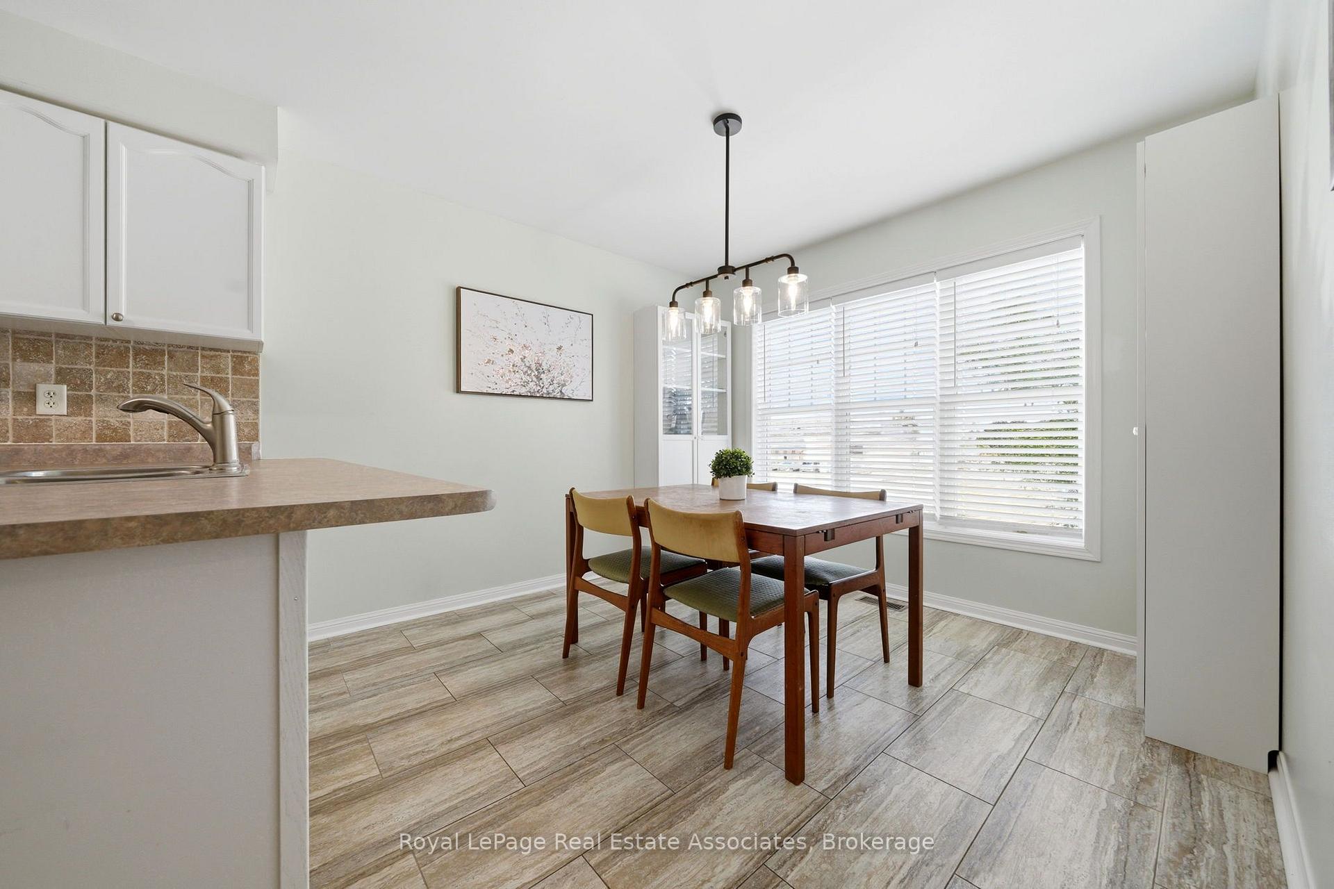 Photo 8 of 25 Seed House Lane, Halton Hills, Georgetown — HOMEH