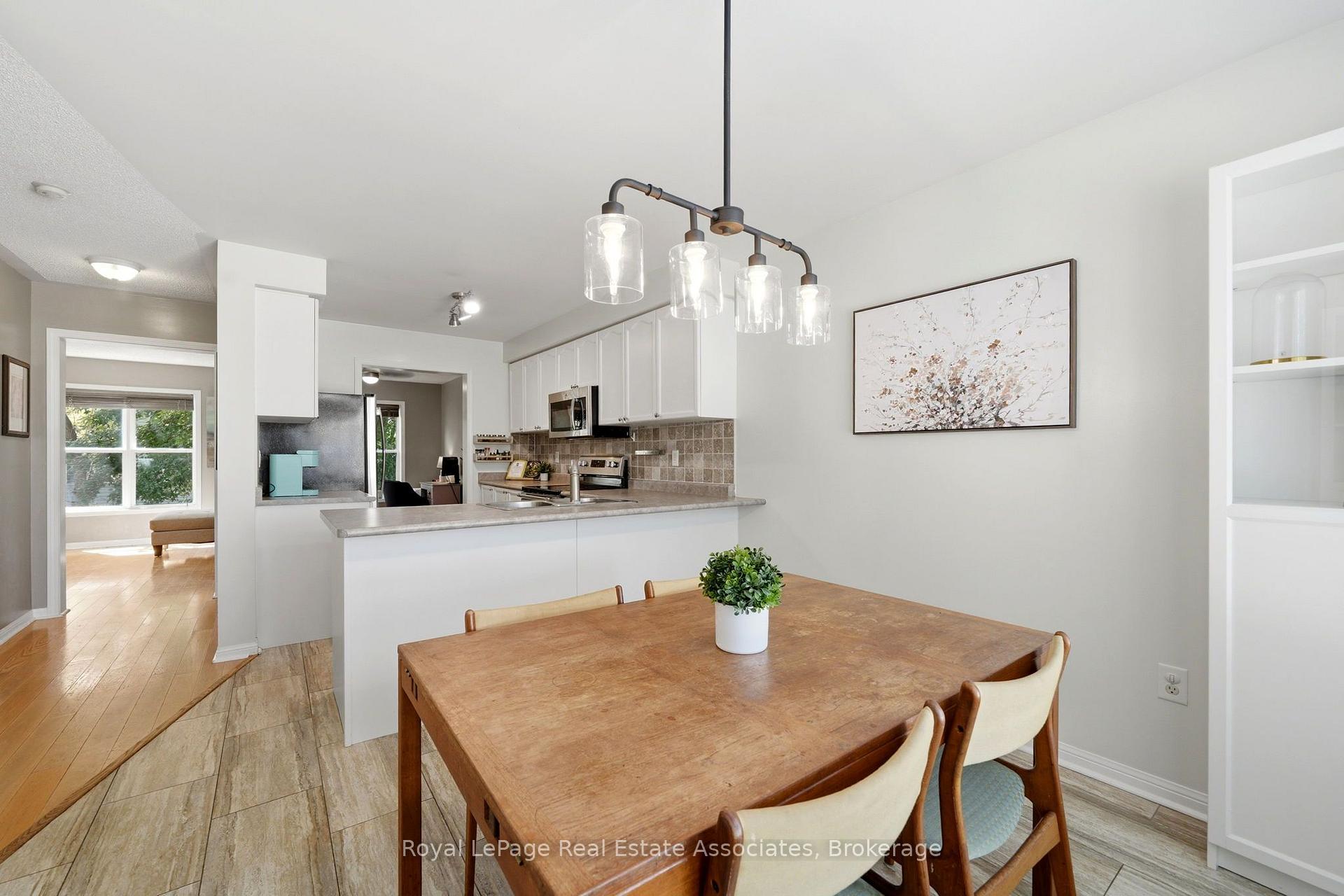 Photo 9 of 25 Seed House Lane, Halton Hills, Georgetown — HOMEH