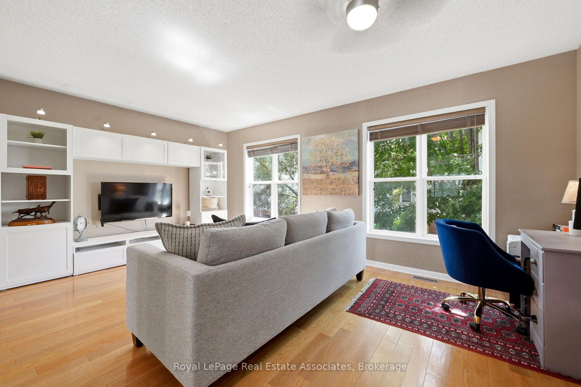 Photo 11 of 25 Seed House Lane, Halton Hills, Georgetown — HOMEH