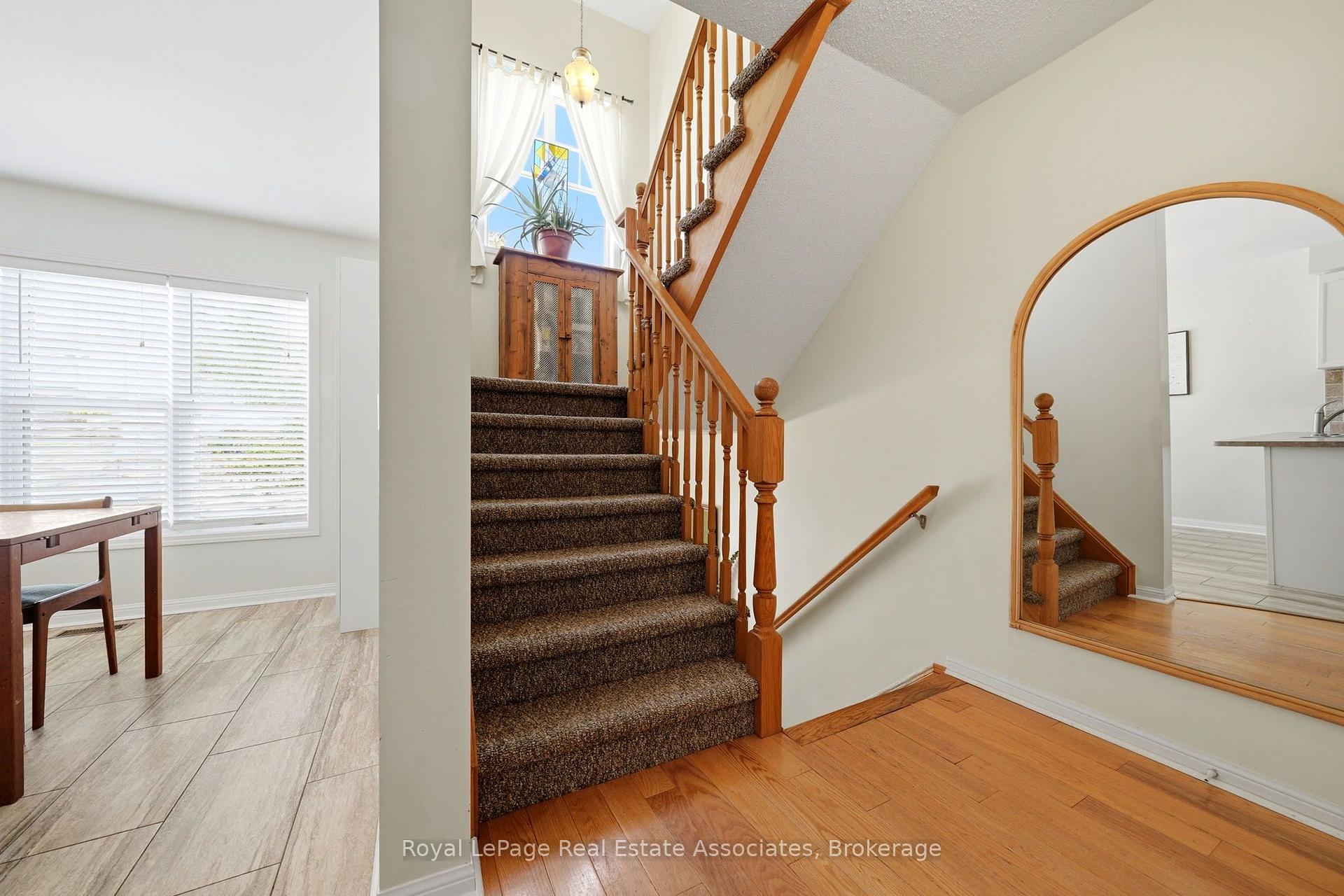 Photo 15 of 25 Seed House Lane, Halton Hills, Georgetown — HOMEH
