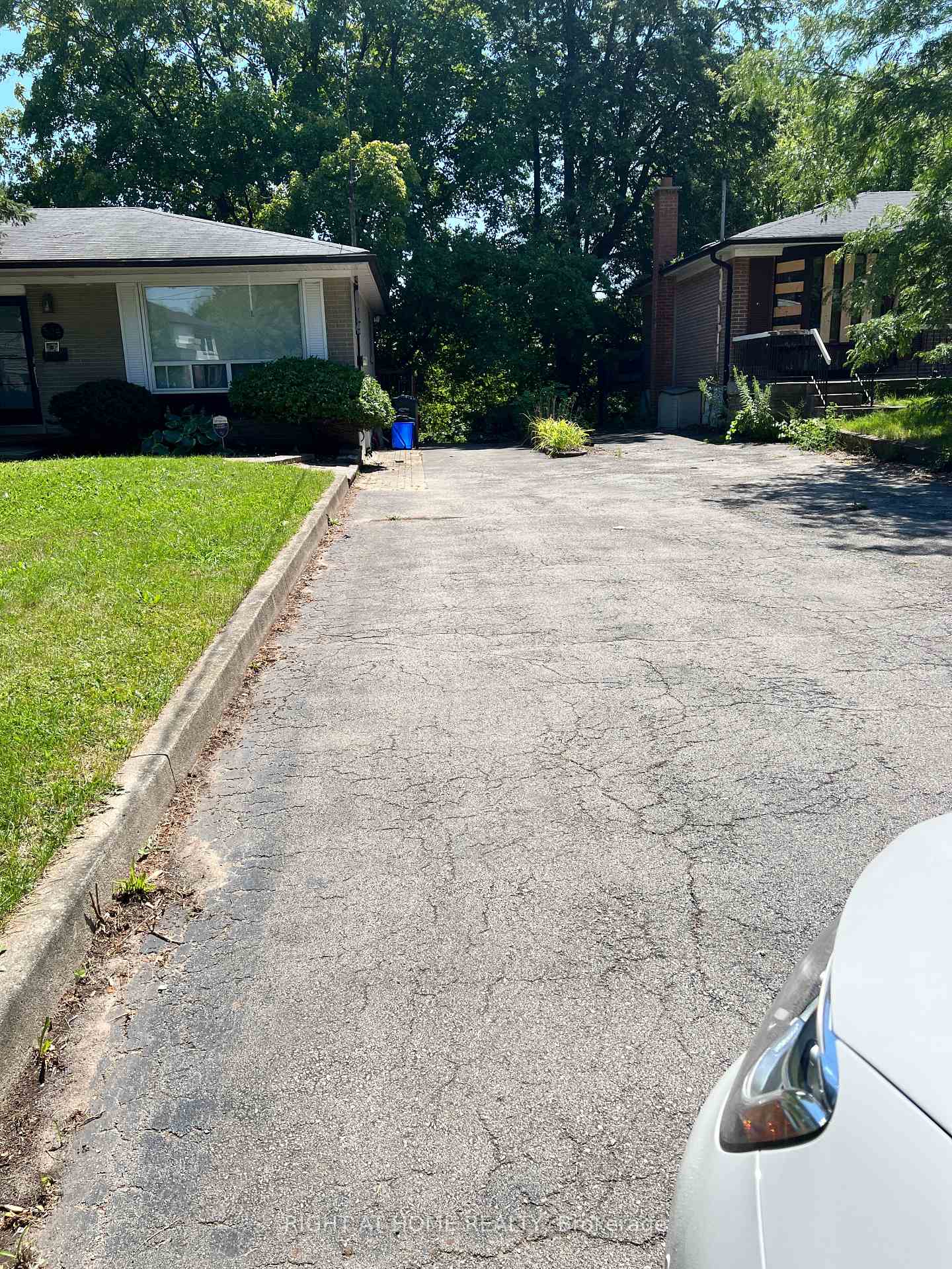 Photo 2 of Unit Upper, 508 Stafford Drive, Oakville, West — HOMEH