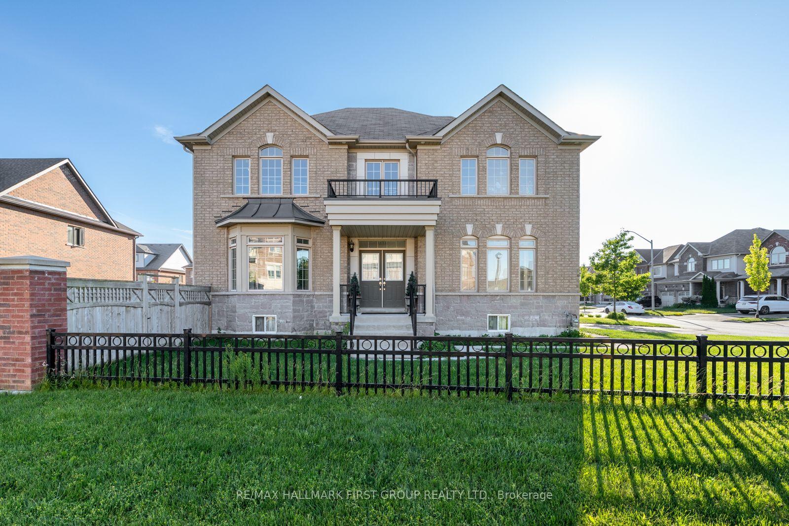 Photo 4 of 1 Cale Avenue, Clarington, Courtice — HOMEH