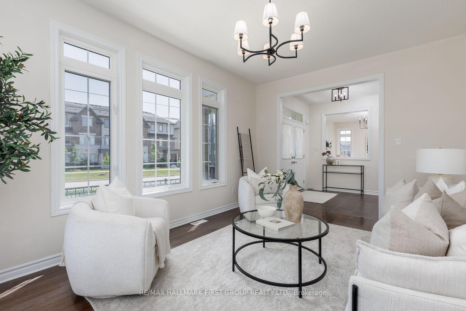 Photo 8 of 1 Cale Avenue, Clarington, Courtice — HOMEH