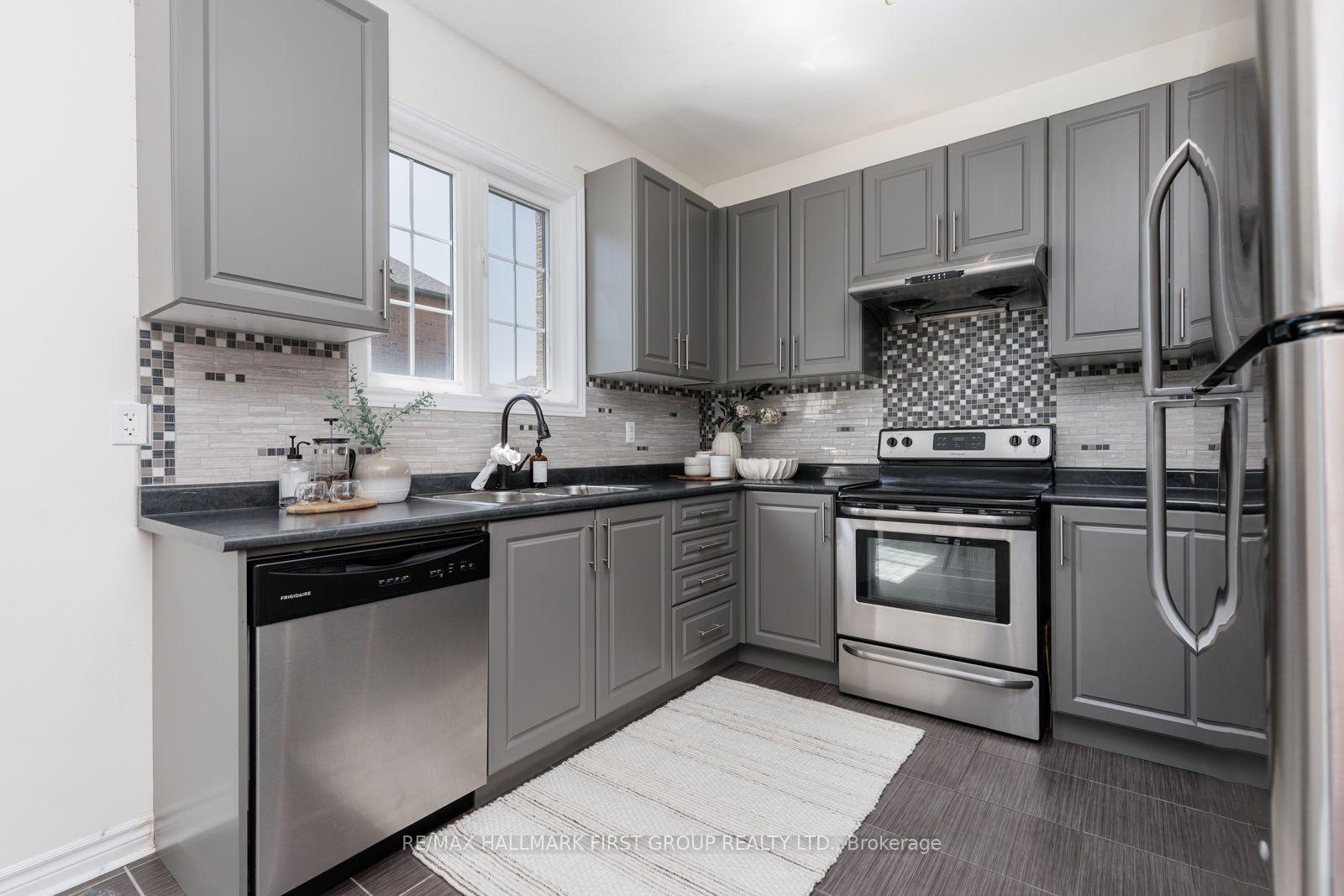 Photo 15 of 1 Cale Avenue, Clarington, Courtice — HOMEH