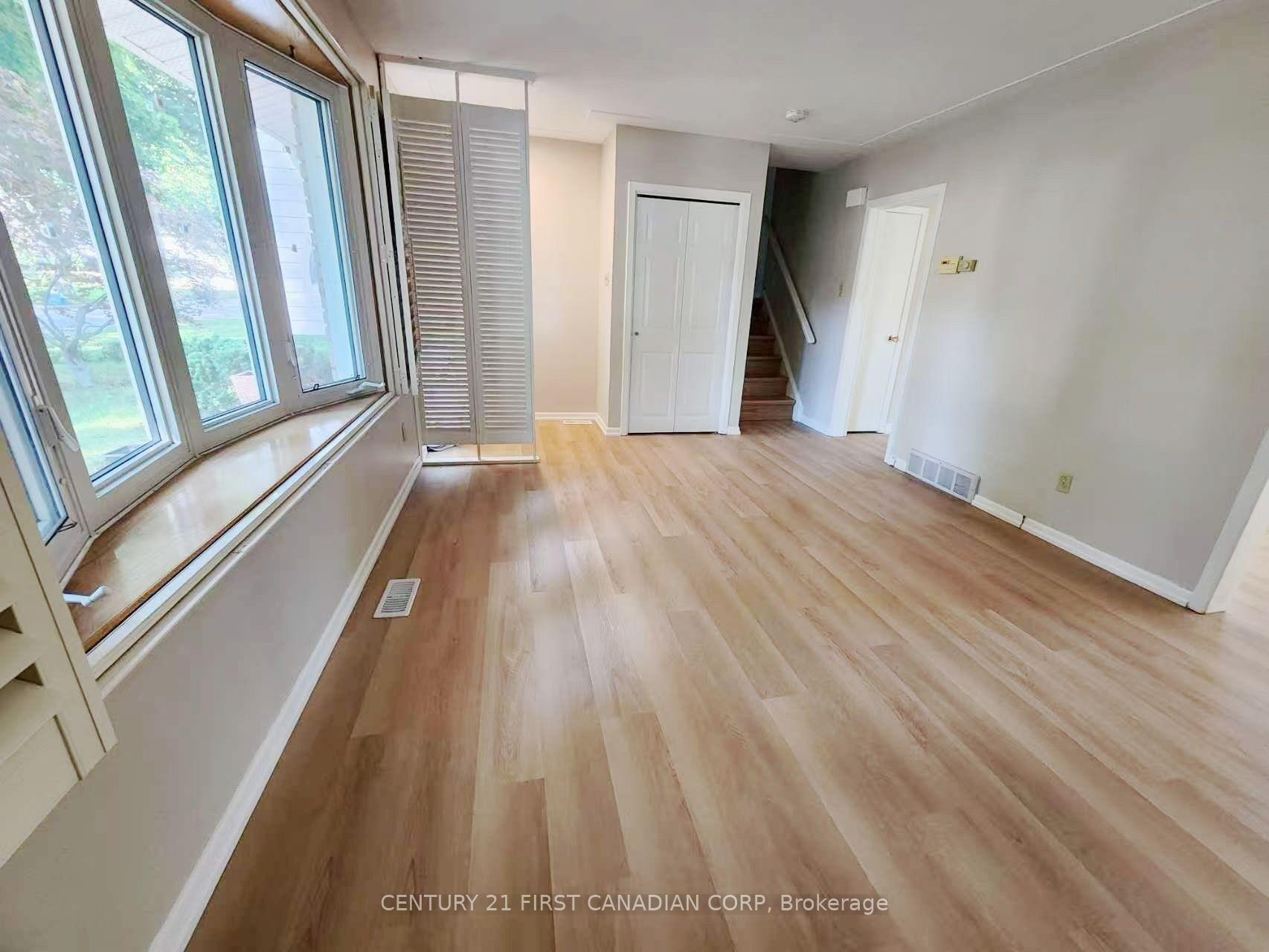 Photo 3 of Unit Upper Level, 711 Algoma Avenue, London, North H — HOMEH