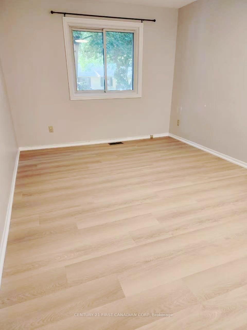 Photo 15 of Unit Upper Level, 711 Algoma Avenue, London, North H — HOMEH