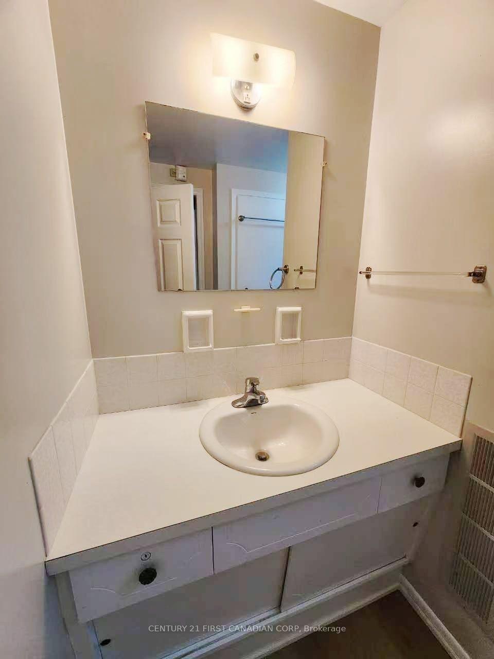 Photo 20 of Unit Upper Level, 711 Algoma Avenue, London, North H — HOMEH