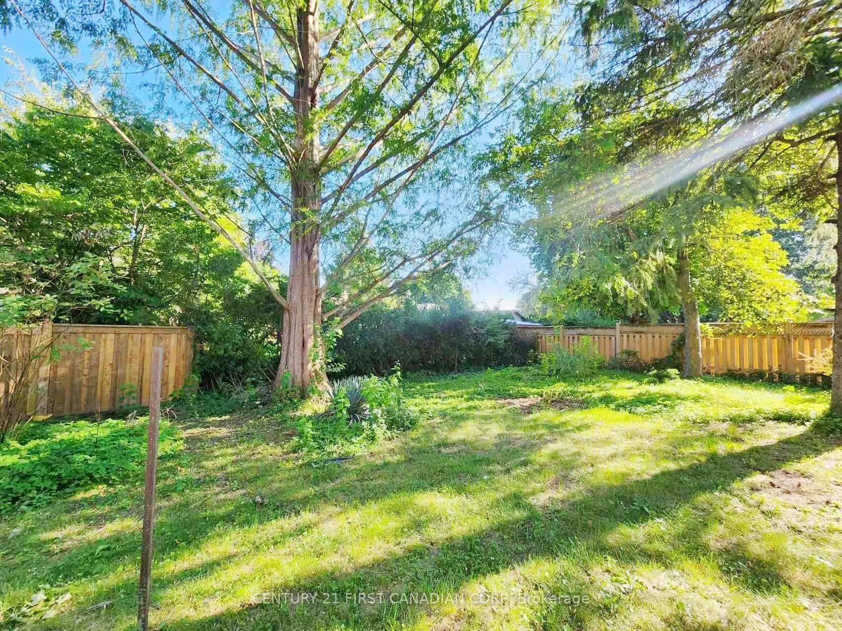 Photo 24 of Unit Upper Level, 711 Algoma Avenue, London, North H — HOMEH