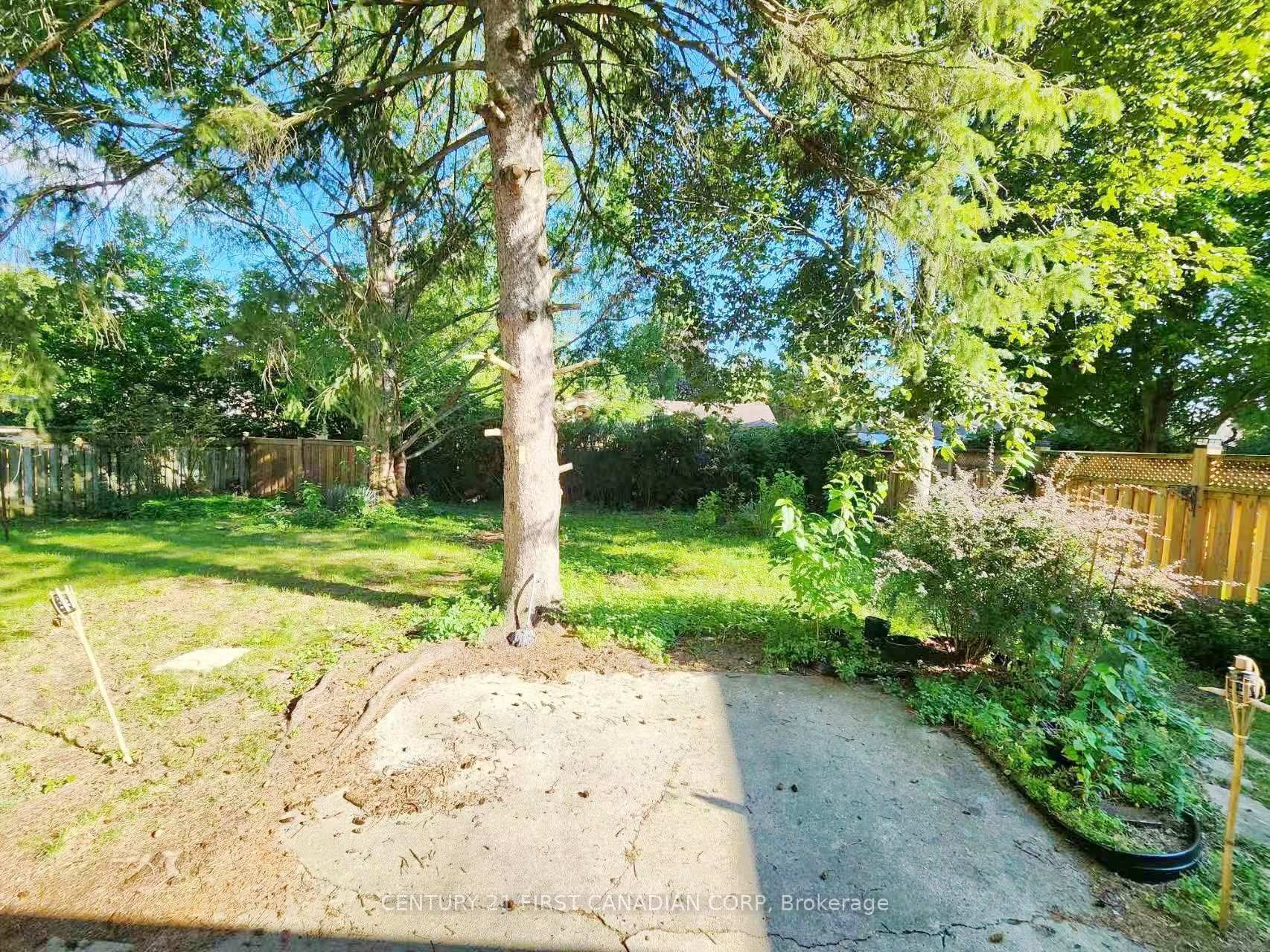 Photo 26 of Unit Upper Level, 711 Algoma Avenue, London, North H — HOMEH