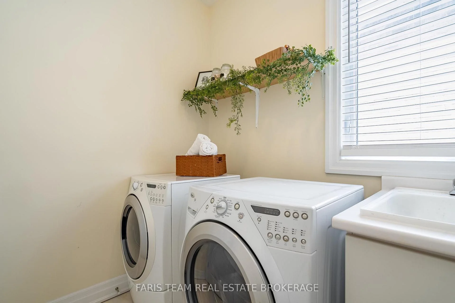 Photo 44 of 113 Allegra Drive, Wasaga Beach — HOMEH