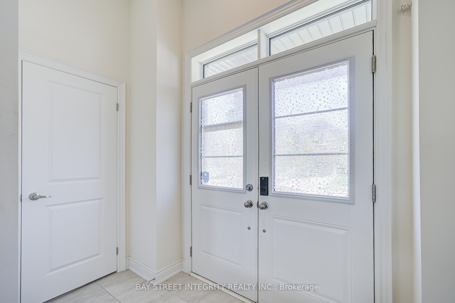 Photo 4 of 41 Kenneth Rogers Crescent, East Gwillimbury, Queensville — HOMEH