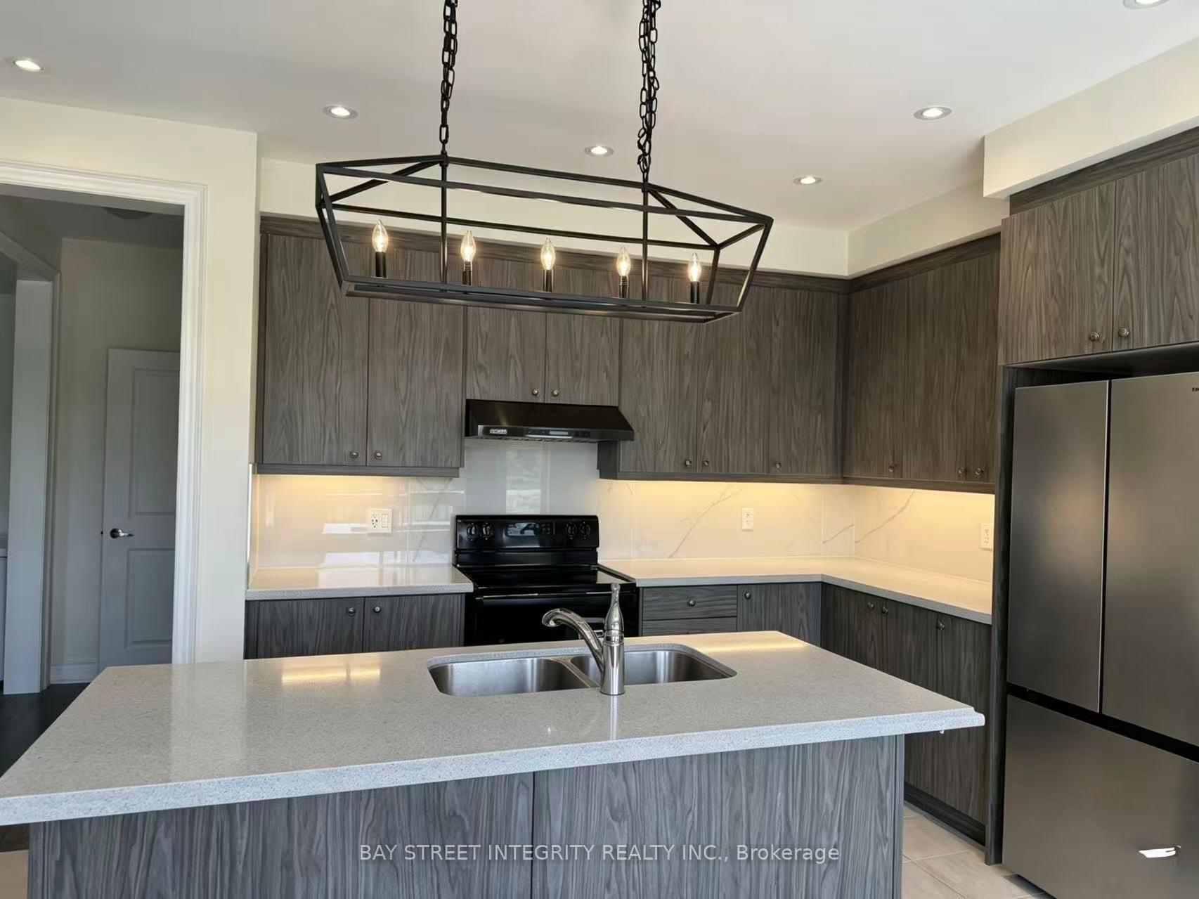 Photo 10 of 41 Kenneth Rogers Crescent, East Gwillimbury, Queensville — HOMEH