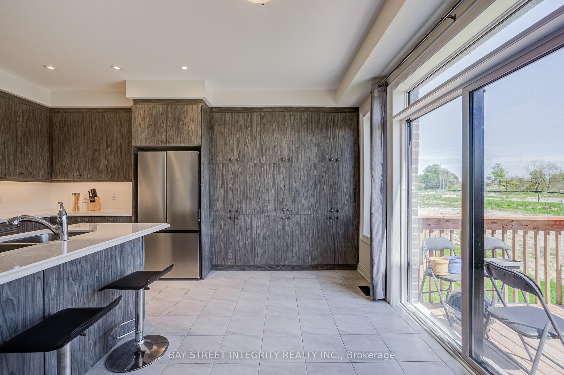 Photo 13 of 41 Kenneth Rogers Crescent, East Gwillimbury, Queensville — HOMEH