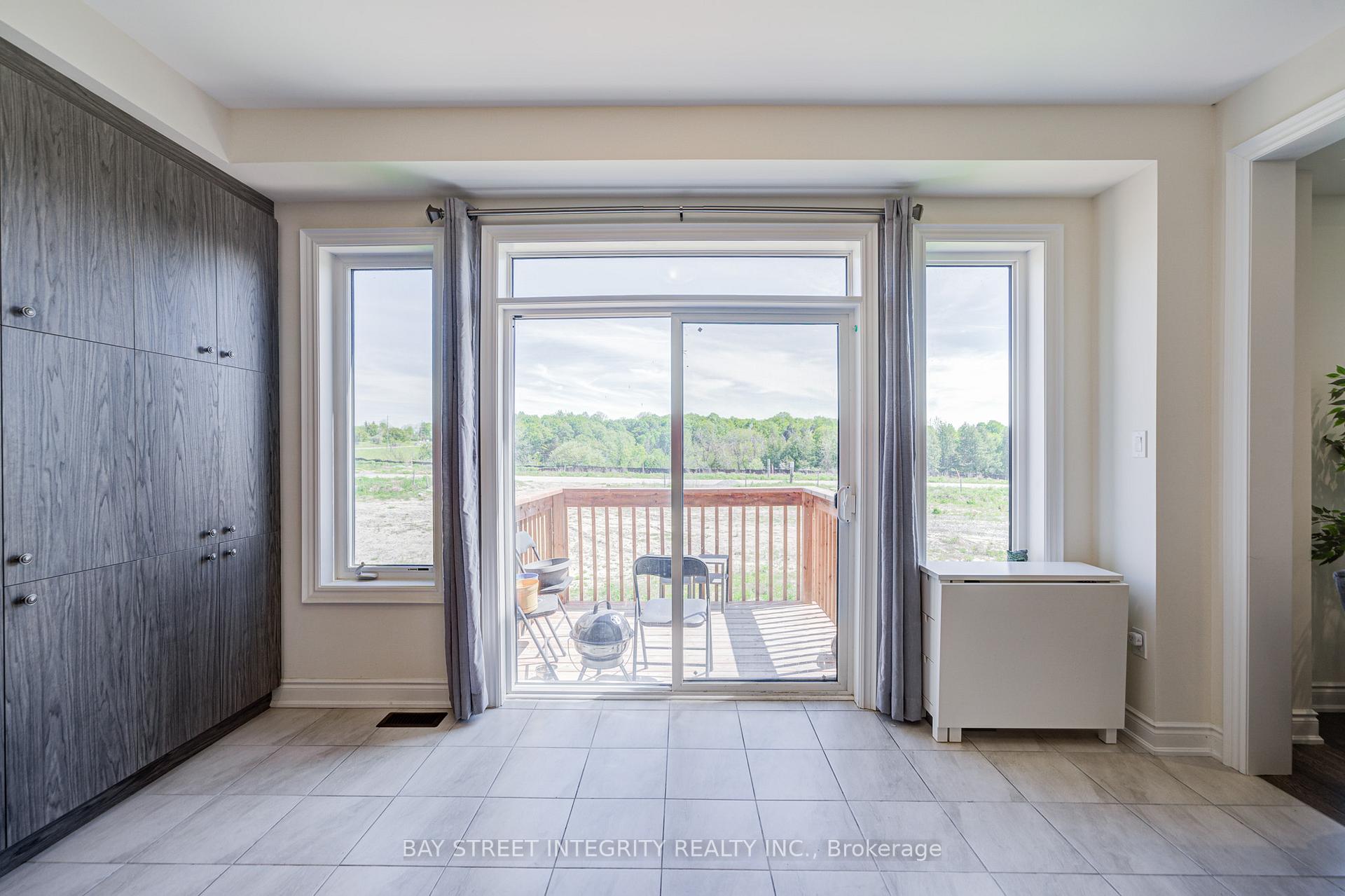 Photo 14 of 41 Kenneth Rogers Crescent, East Gwillimbury, Queensville — HOMEH