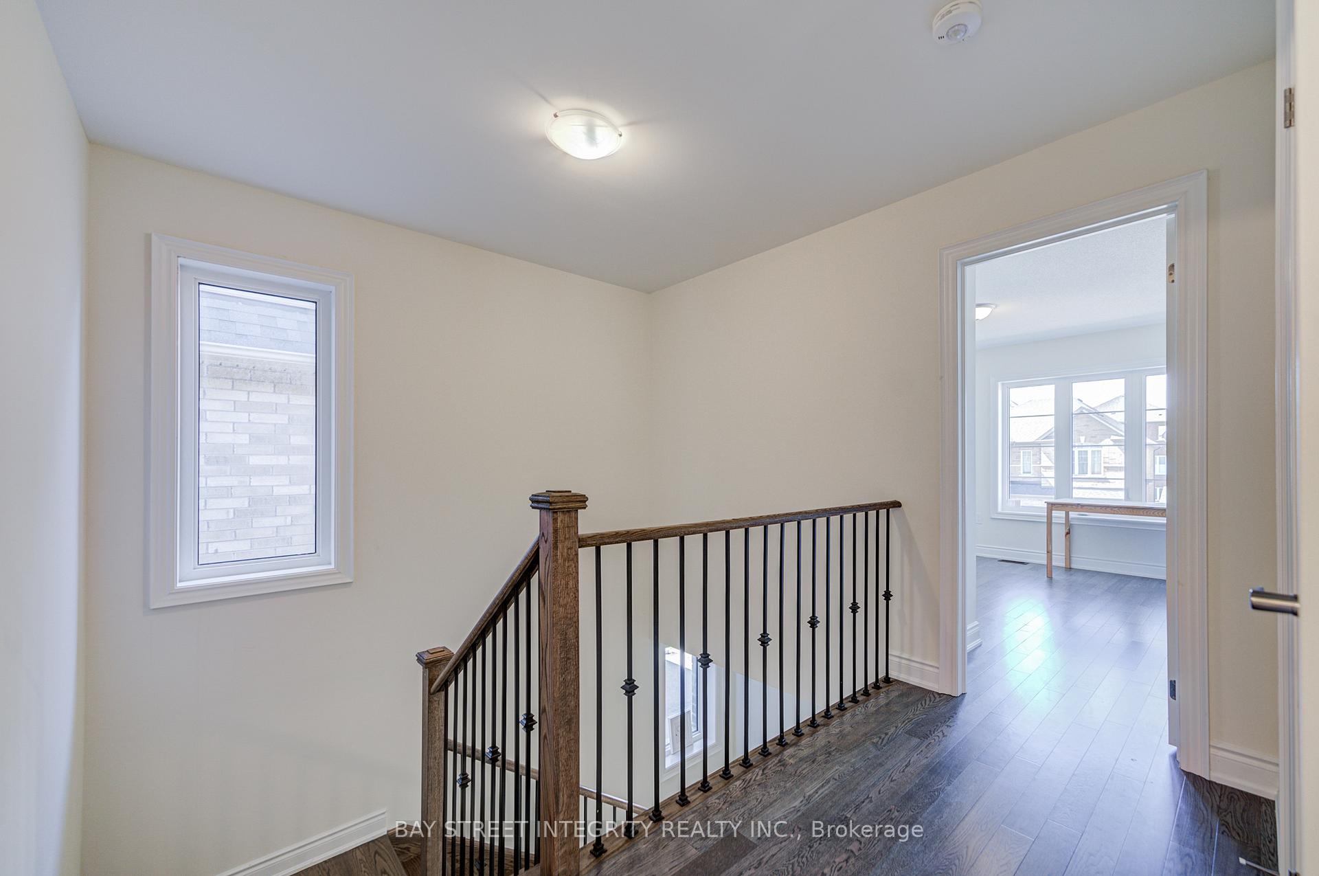 Photo 20 of 41 Kenneth Rogers Crescent, East Gwillimbury, Queensville — HOMEH