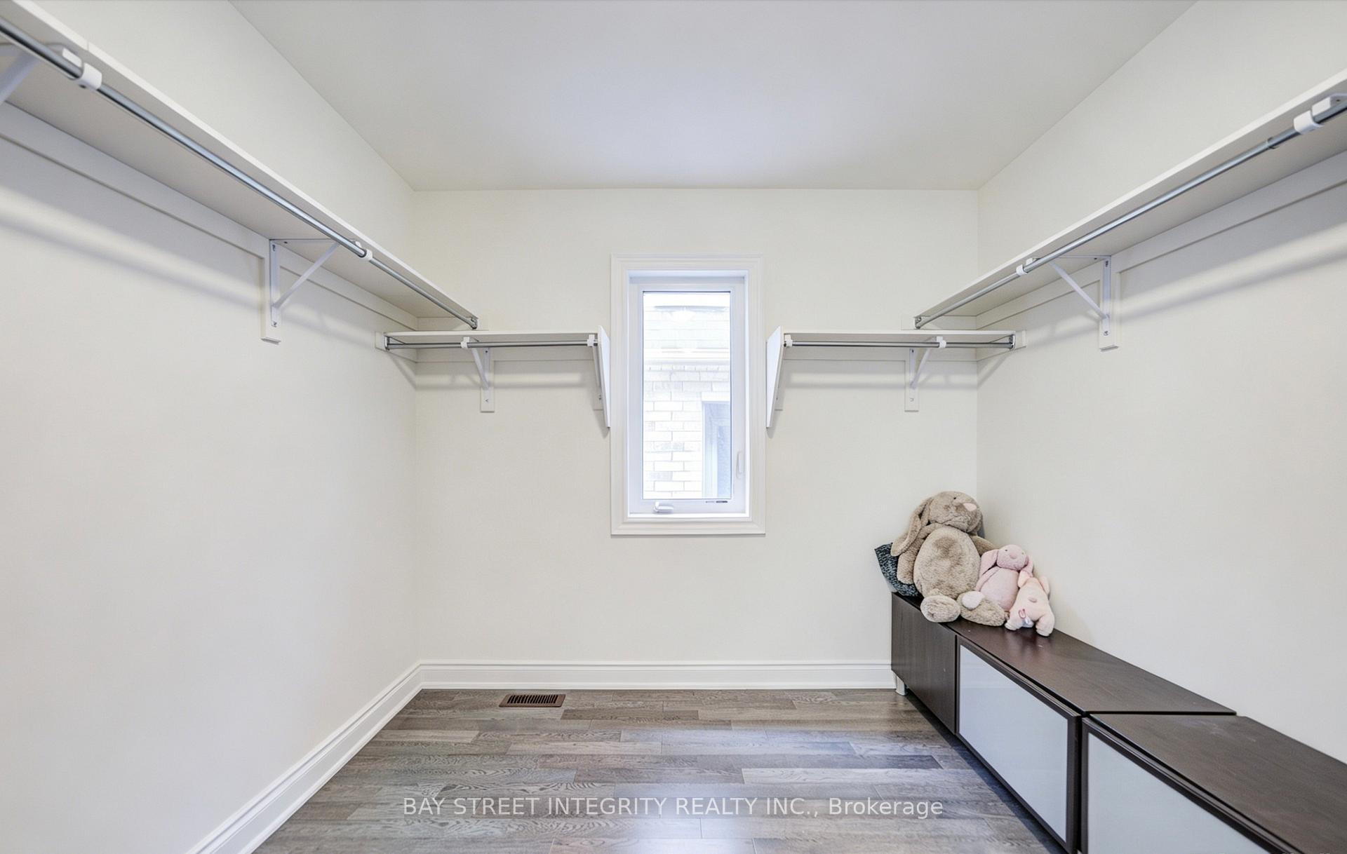 Photo 24 of 41 Kenneth Rogers Crescent, East Gwillimbury, Queensville — HOMEH