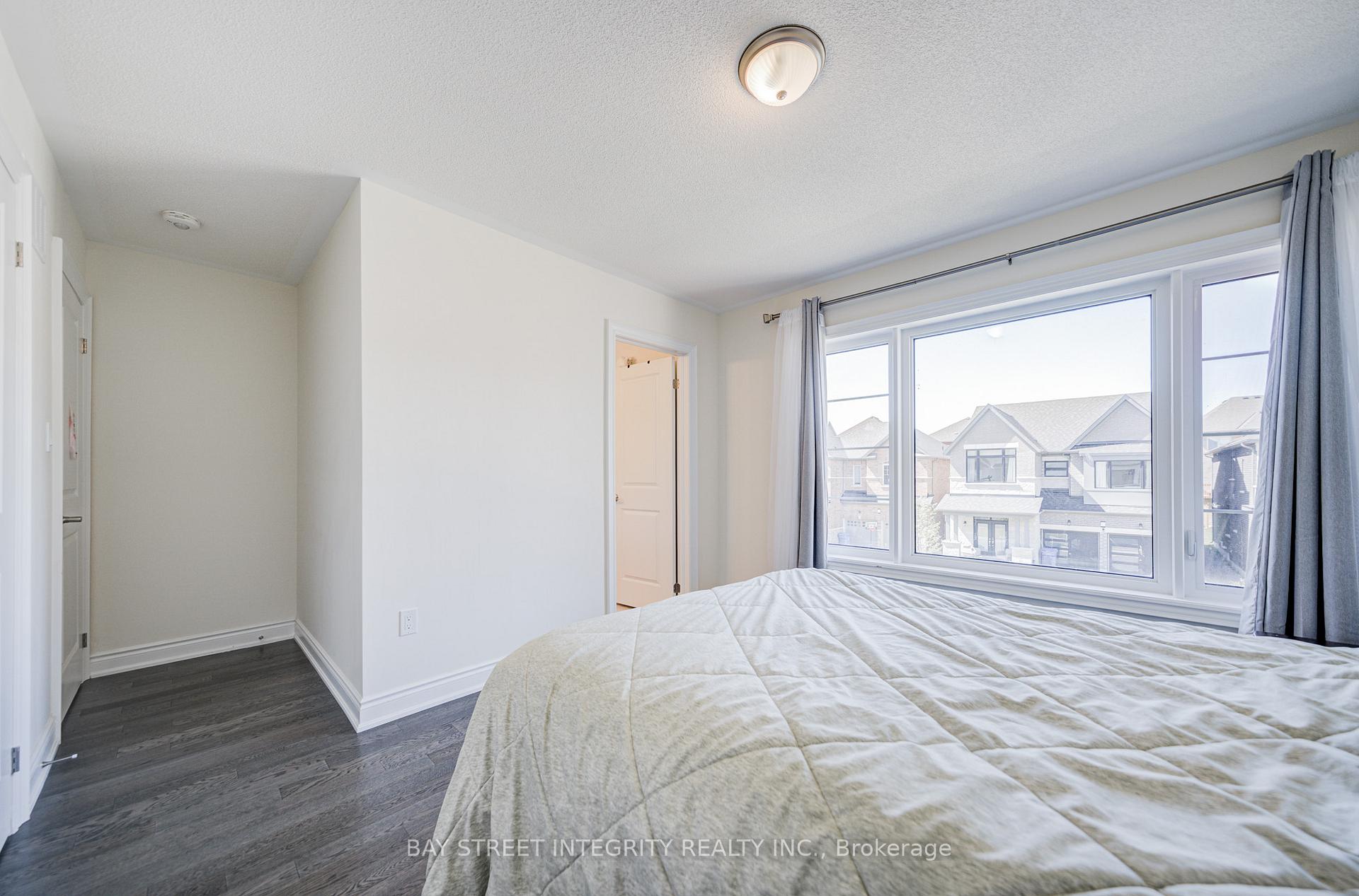 Photo 32 of 41 Kenneth Rogers Crescent, East Gwillimbury, Queensville — HOMEH