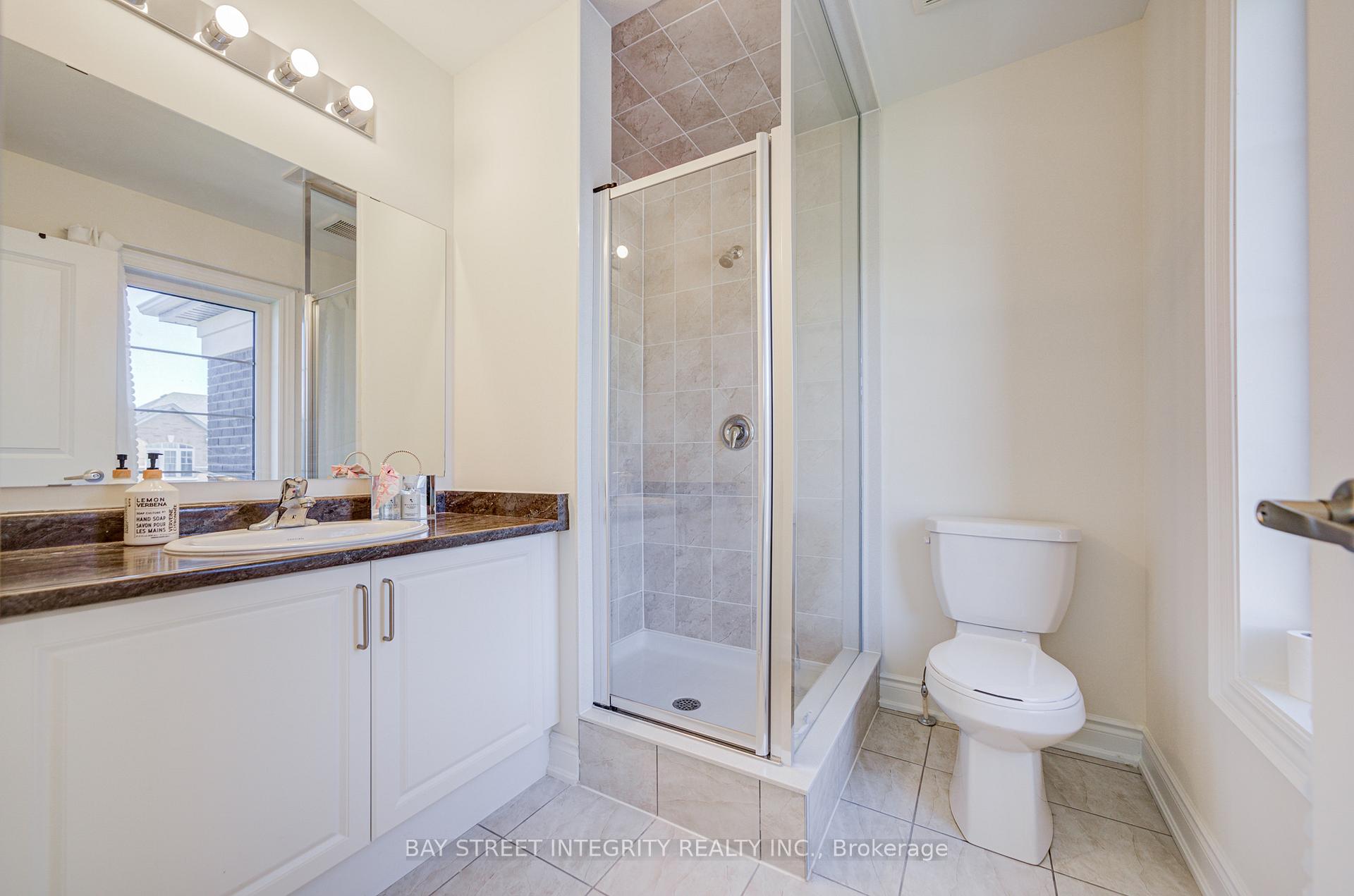 Photo 33 of 41 Kenneth Rogers Crescent, East Gwillimbury, Queensville — HOMEH