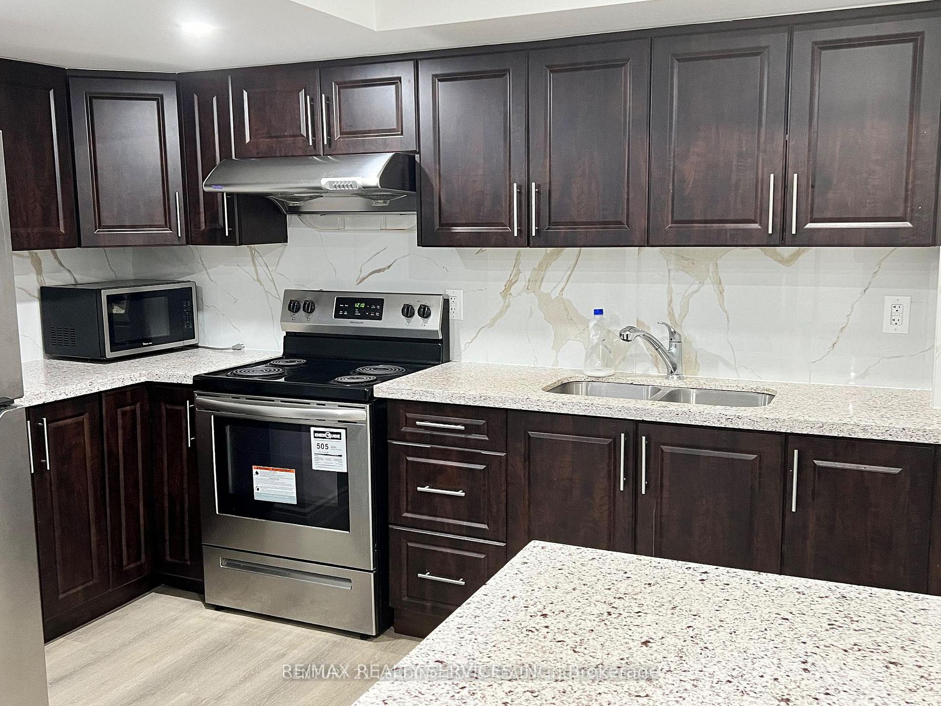 Photo 3 of 13 Frampton Road, Brampton, Northwest Brampton — HOMEH