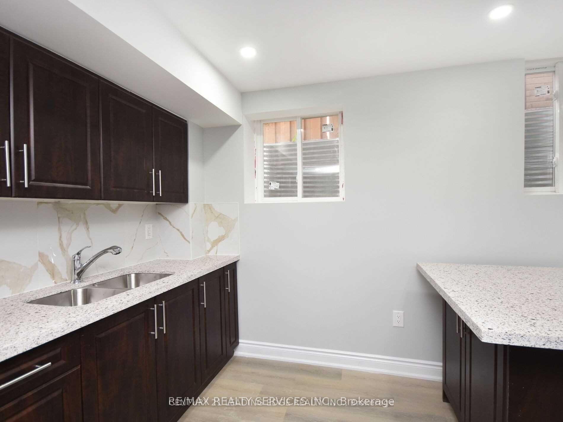Photo 4 of 13 Frampton Road, Brampton, Northwest Brampton — HOMEH