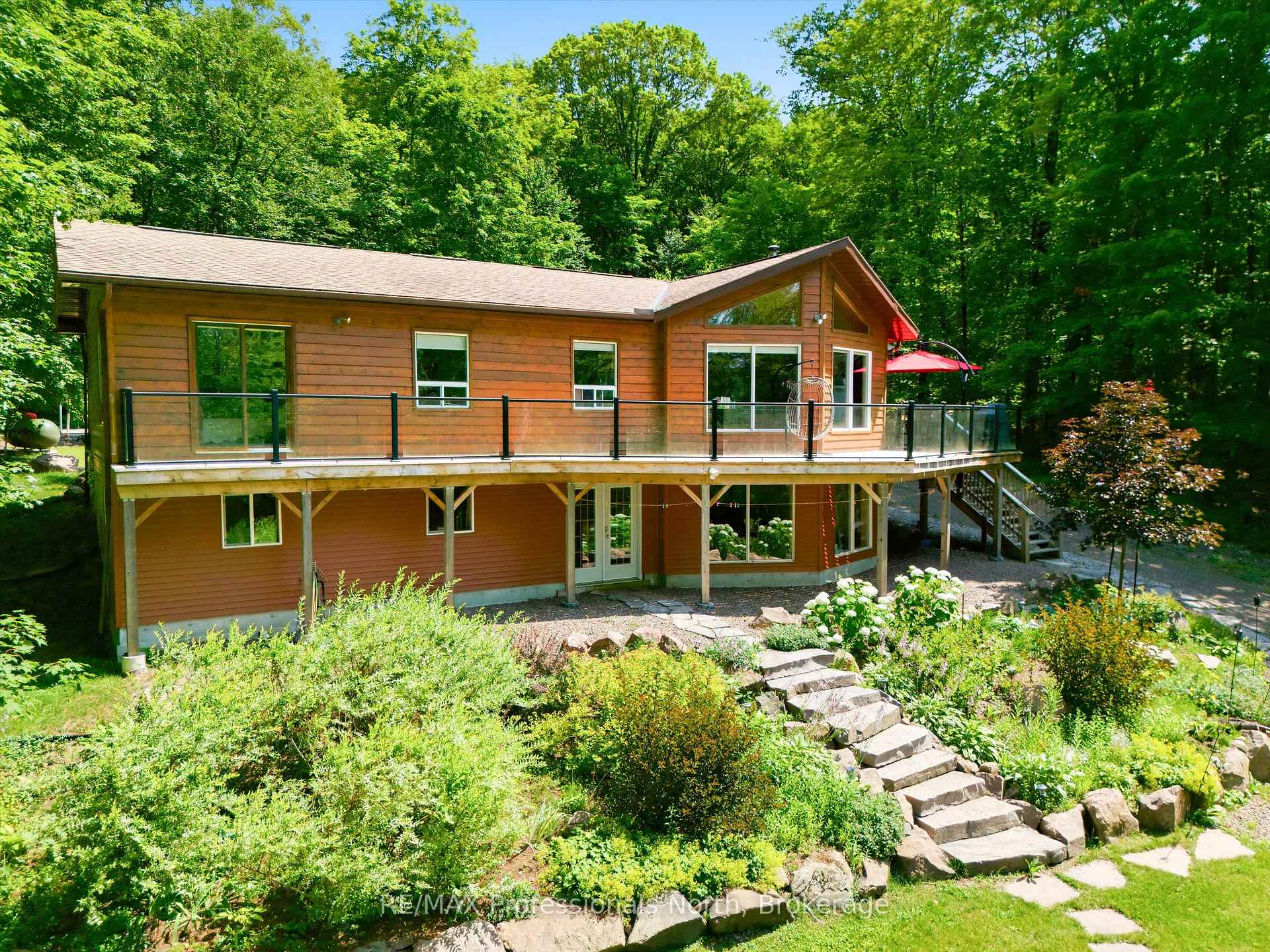 Photo 2 of 1698 Bird Lake Road, Bracebridge — HOMEH