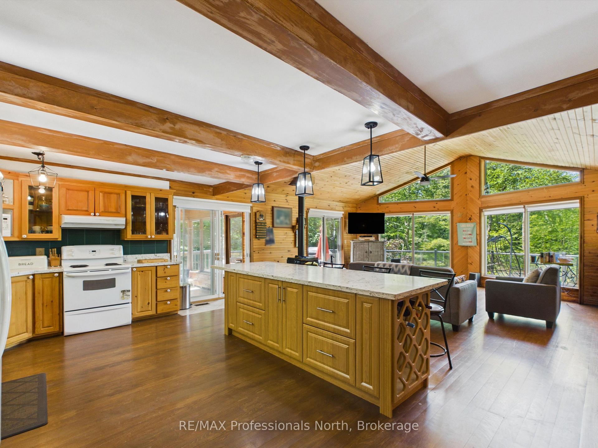 Photo 13 of 1698 Bird Lake Road, Bracebridge — HOMEH