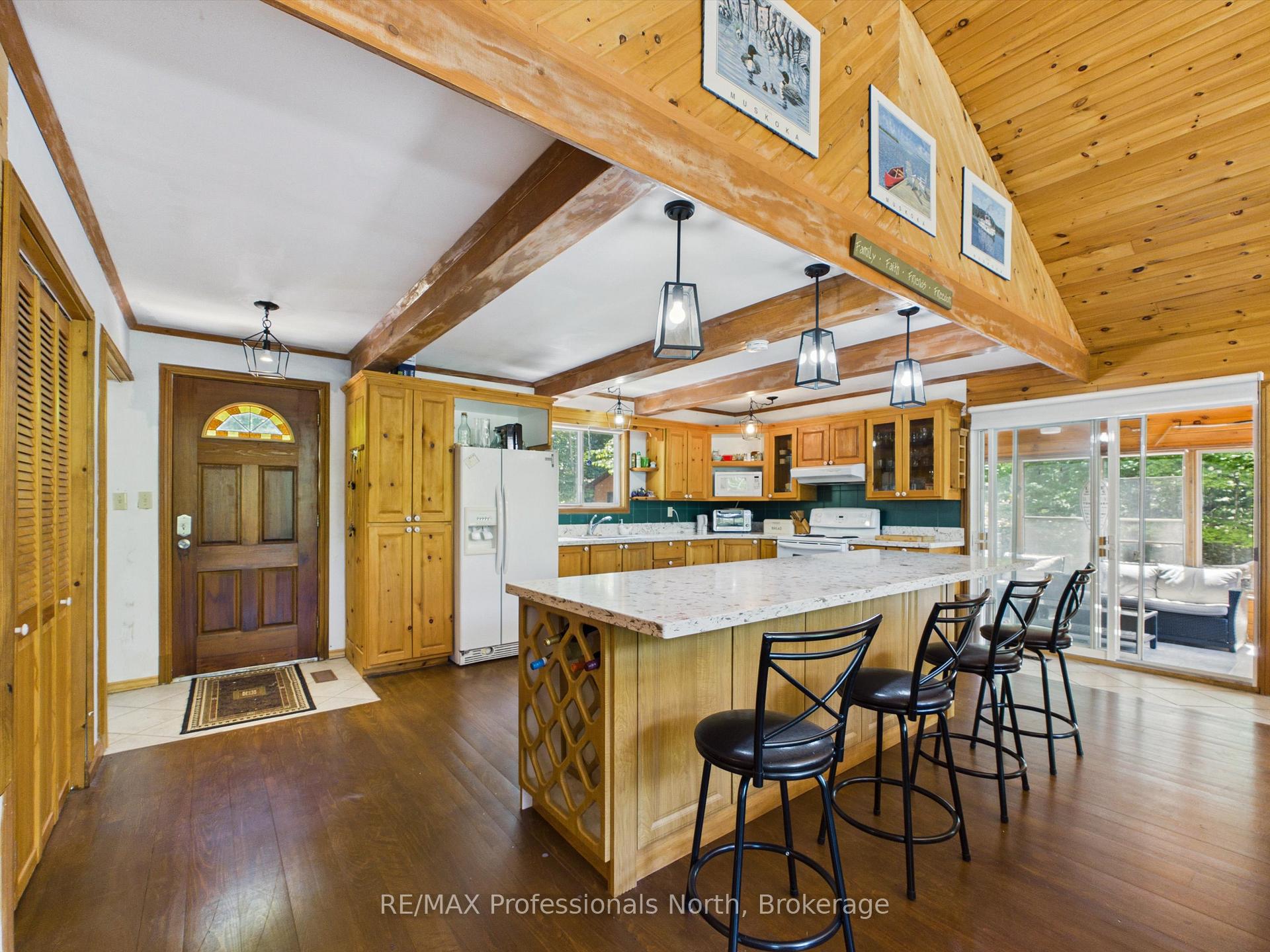 Photo 14 of 1698 Bird Lake Road, Bracebridge — HOMEH