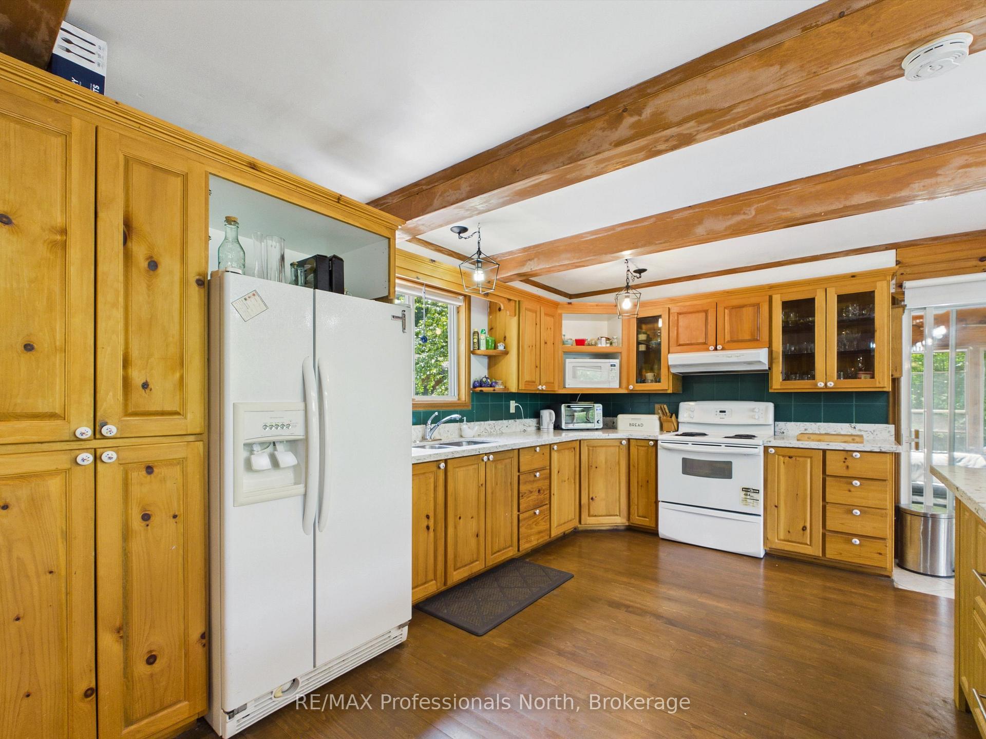 Photo 17 of 1698 Bird Lake Road, Bracebridge — HOMEH