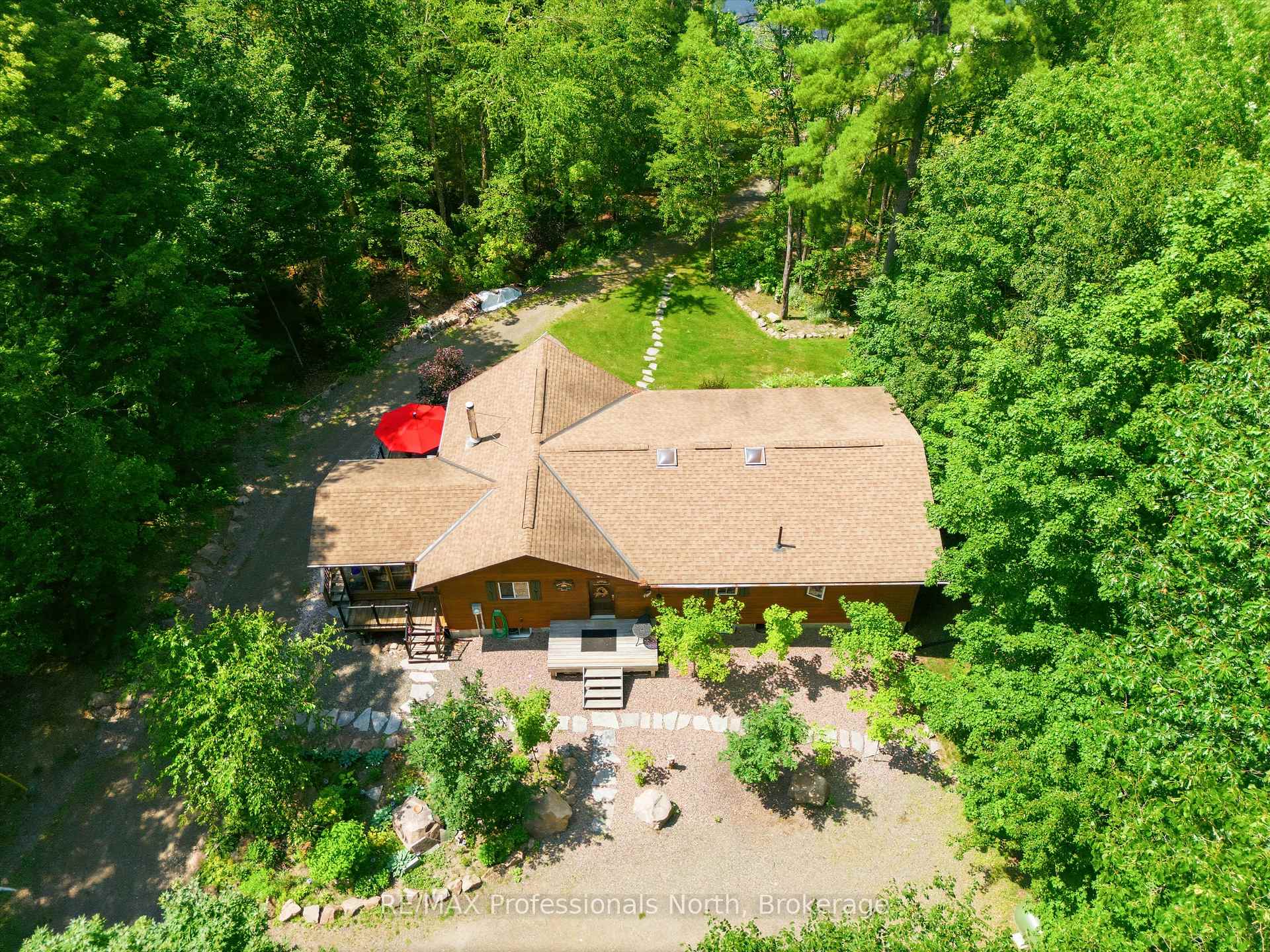 Photo 36 of 1698 Bird Lake Road, Bracebridge — HOMEH