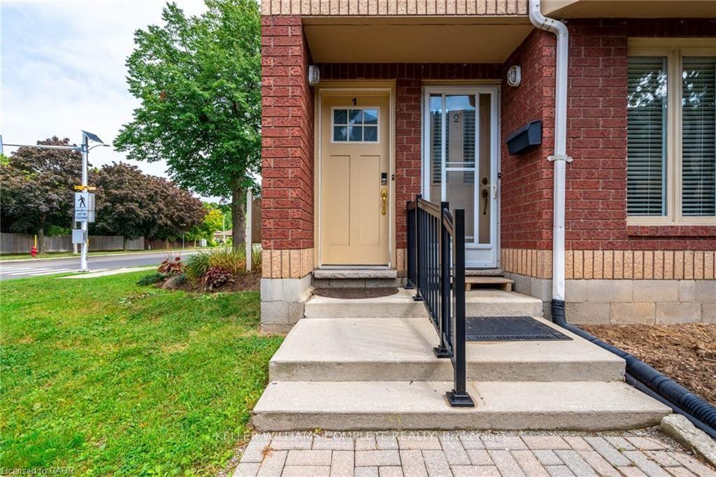 Photo 2 of Unit 1, 266 Limeridge Road E, Hamilton, Bruleville — HOMEH