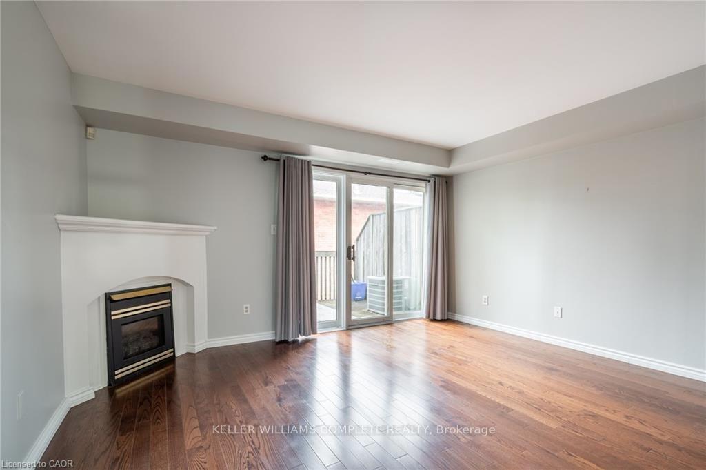 Photo 4 of Unit 1, 266 Limeridge Road E, Hamilton, Bruleville — HOMEH