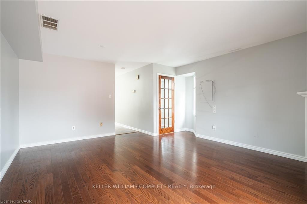 Photo 6 of Unit 1, 266 Limeridge Road E, Hamilton, Bruleville — HOMEH